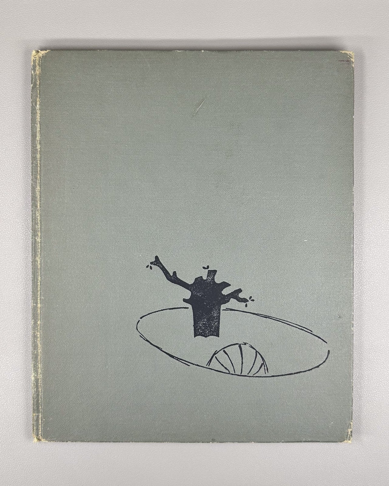 Elene Akhvlediani in the Theatre Monograph 1968 Georgian art