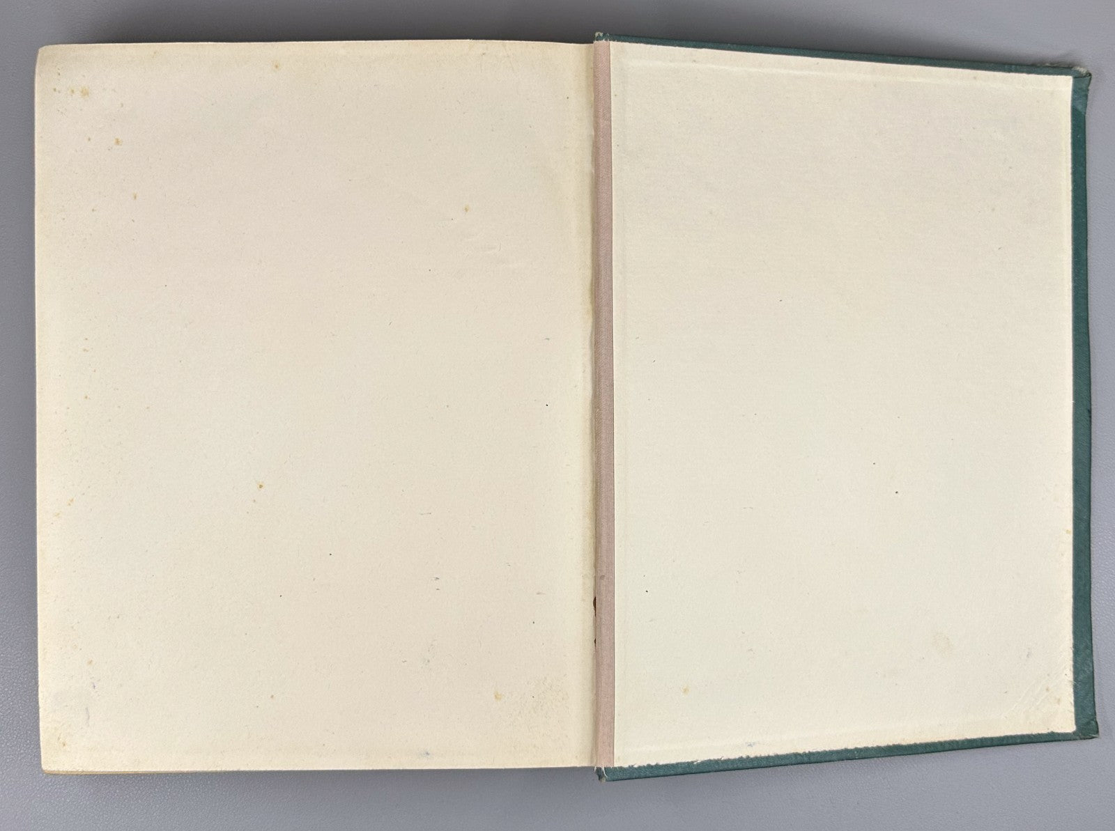 Persian-Russian Dictionary Miller 1953 Миллер Персидско-русский словарь