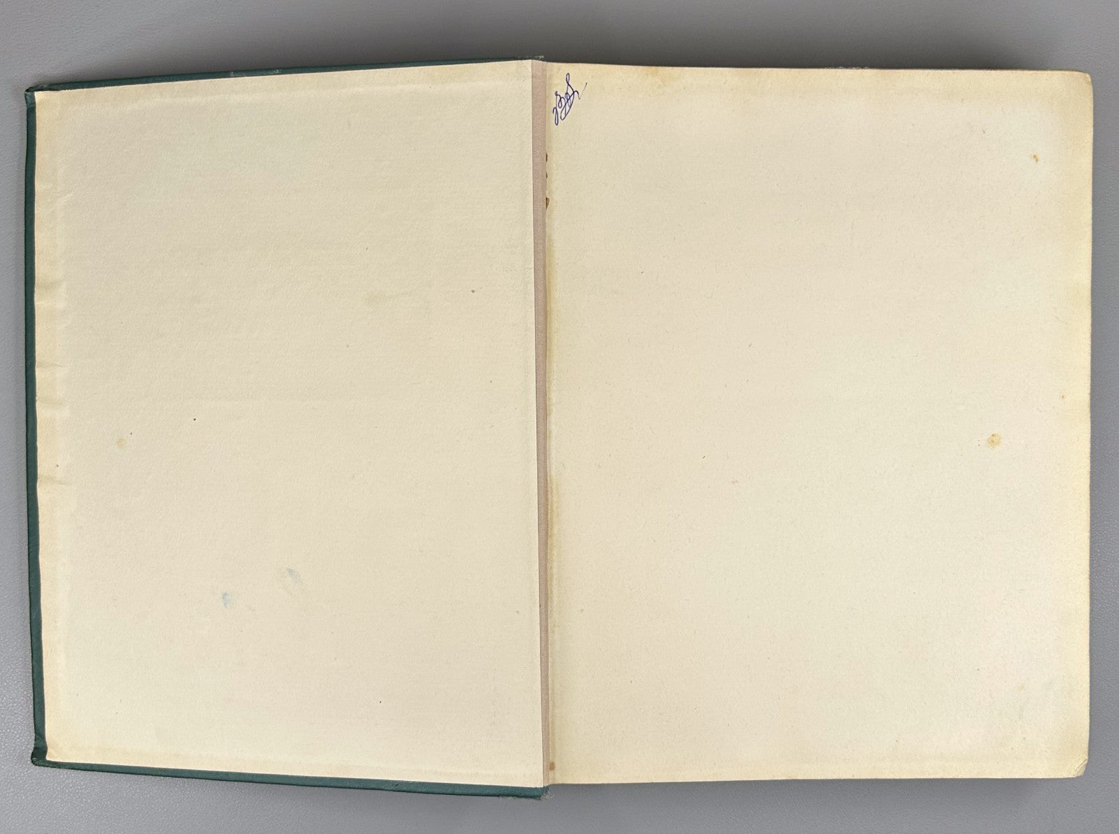 Persian-Russian Dictionary Miller 1953 Миллер Персидско-русский словарь