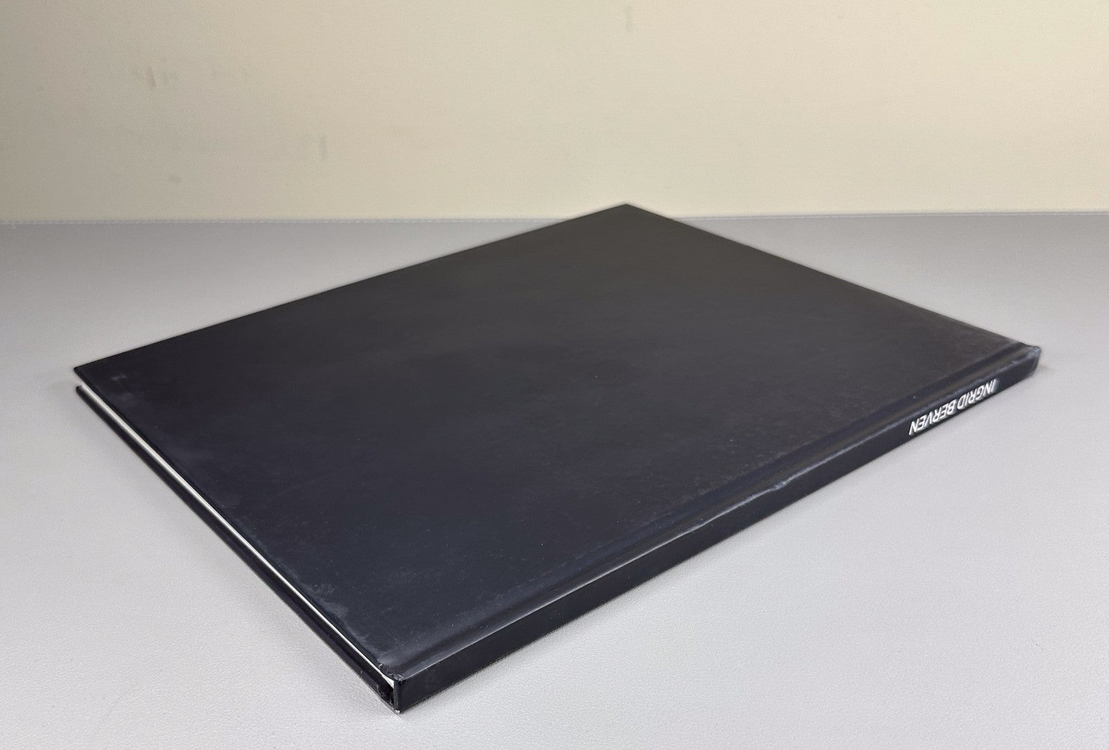 Signed Autograph Ingrid Berven Exhibition Catalog 2015 Norwegian art
