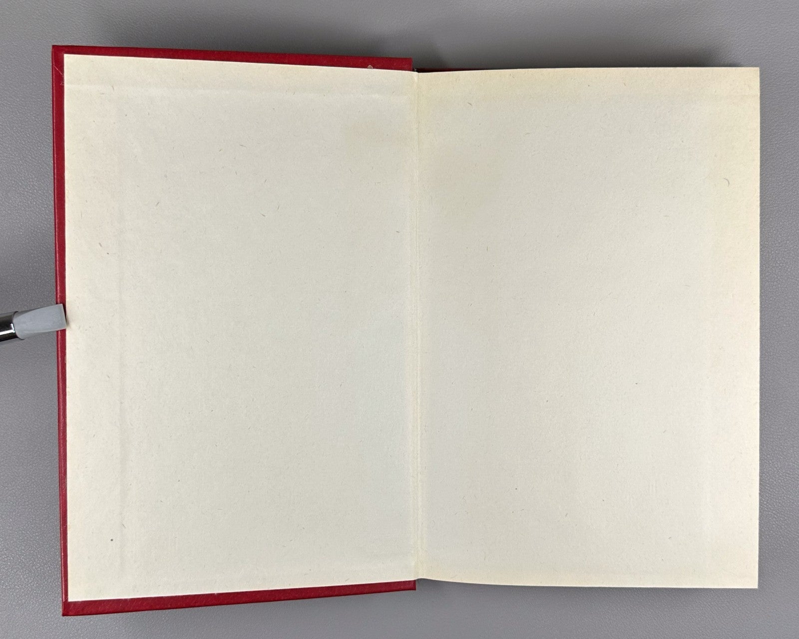 1st ed. Kalinovsky 1985 Калиновский Прохождение частиц высоких энергий