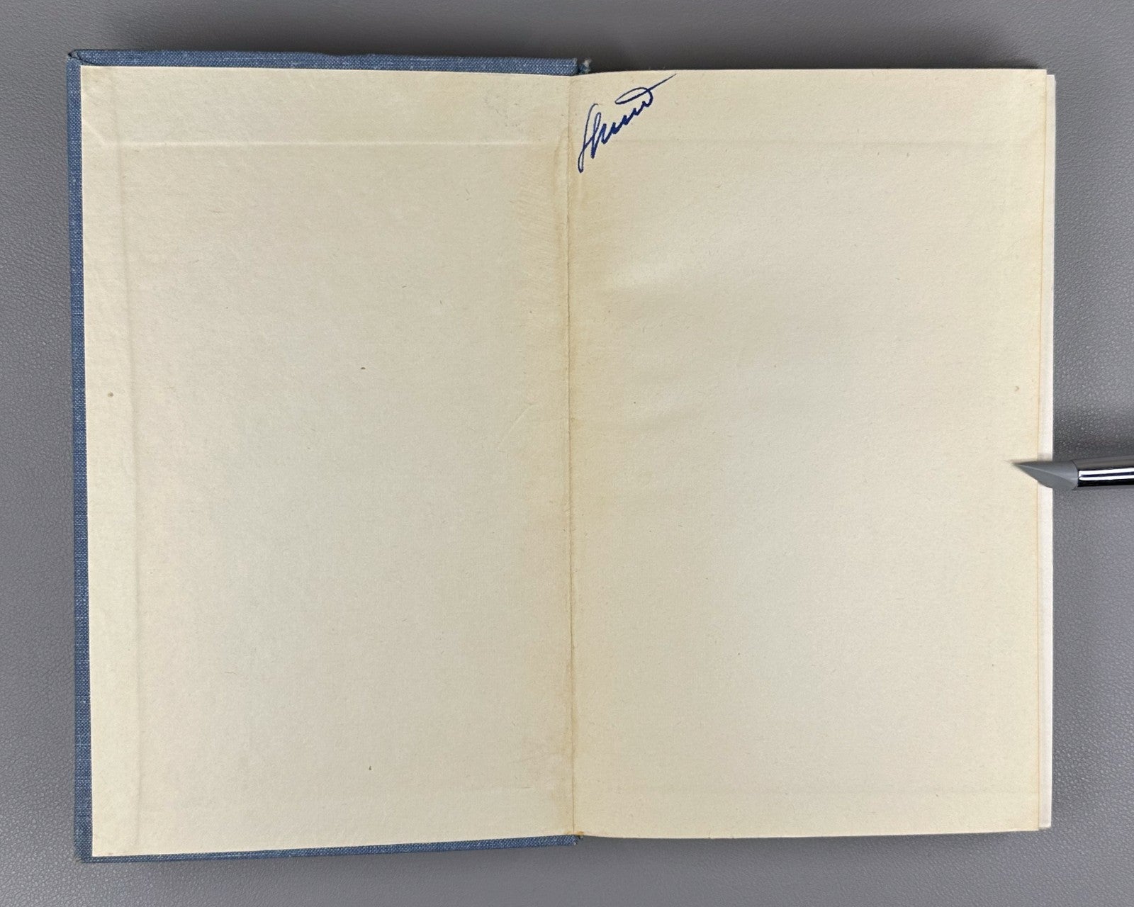 Nguyen Van Hieu Unitary Symmetry 1967 Нгуен Ван Хьеу Лекции Элементарные частицы