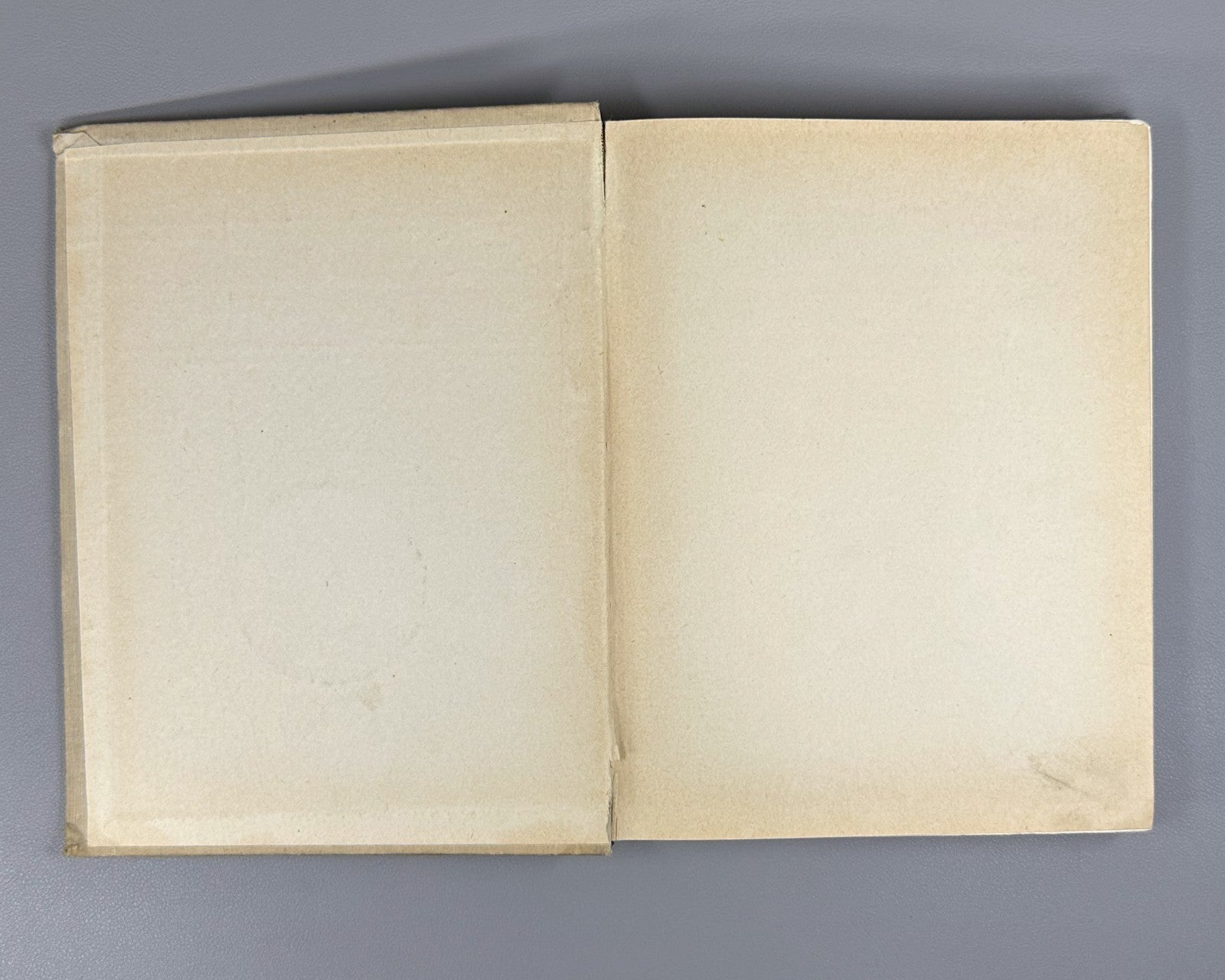 Azaryan Cilician miniature  1964 Armenian Կիլիկյան մանրանկարչությունը