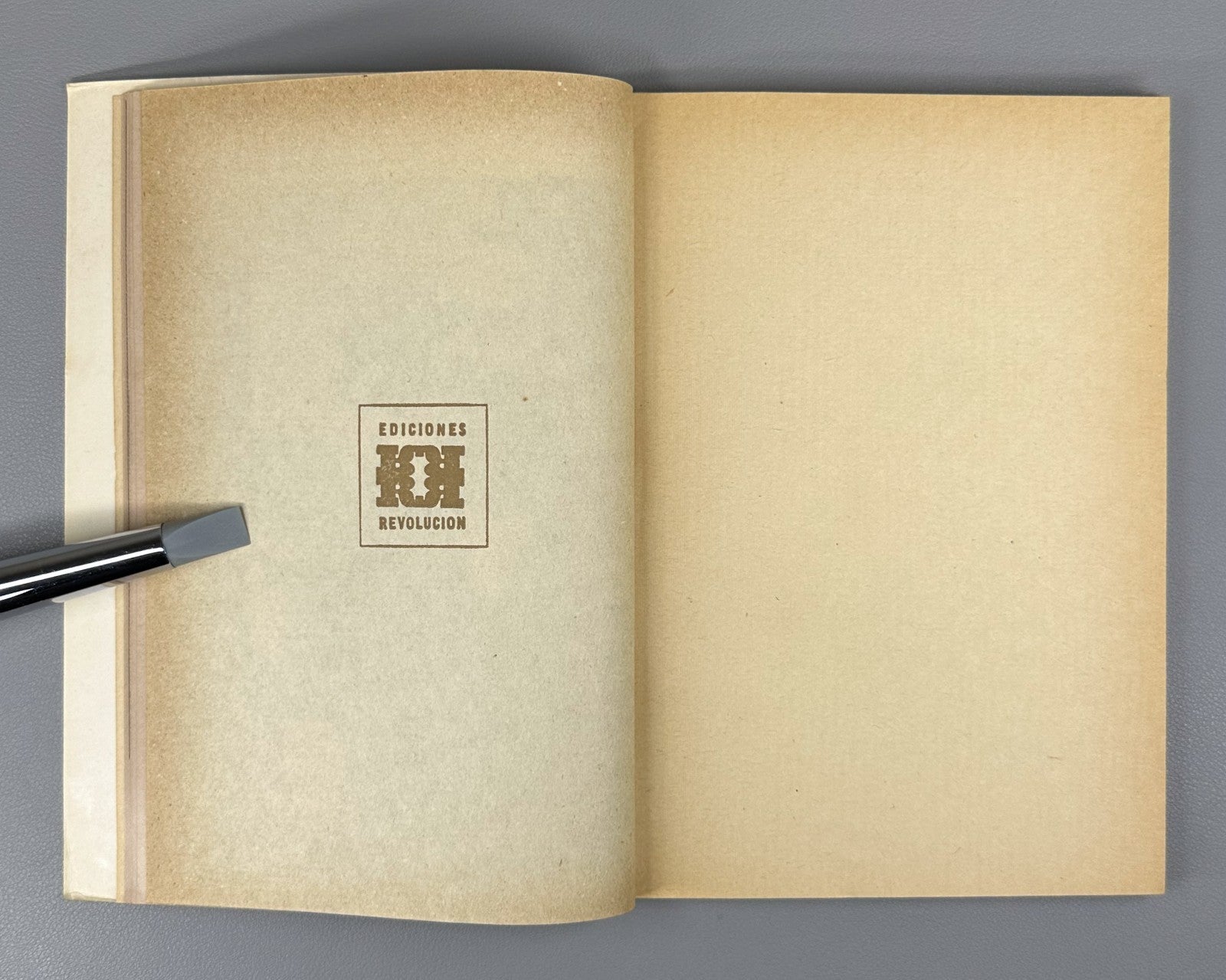 1st ed. En Granada, tras las huellas de García Lorca Claude Couffon Cuba 1964