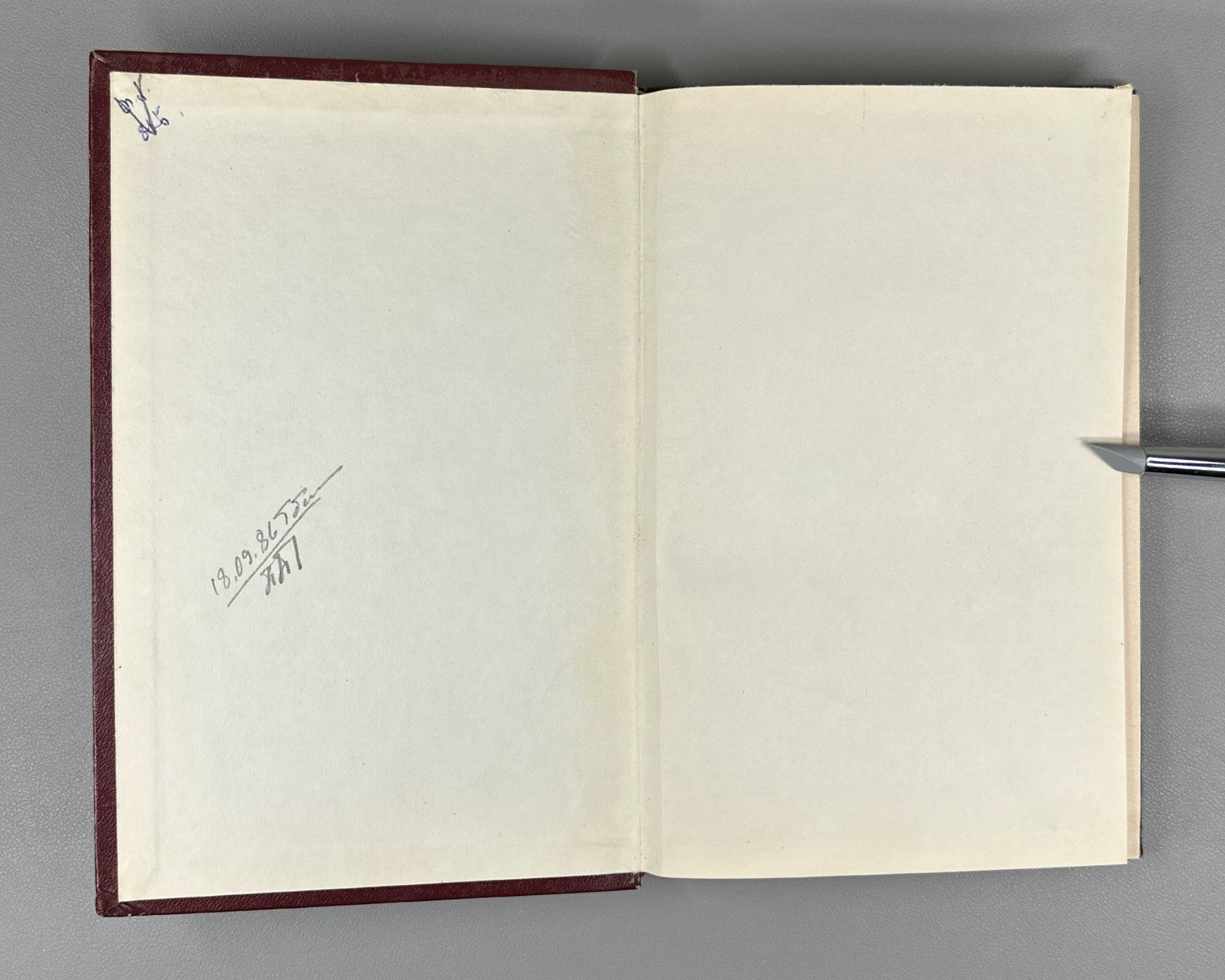1st ed. Leptons & Quarks Soviet Science 1981 Окунь Лептоны и кварки Физика СССР