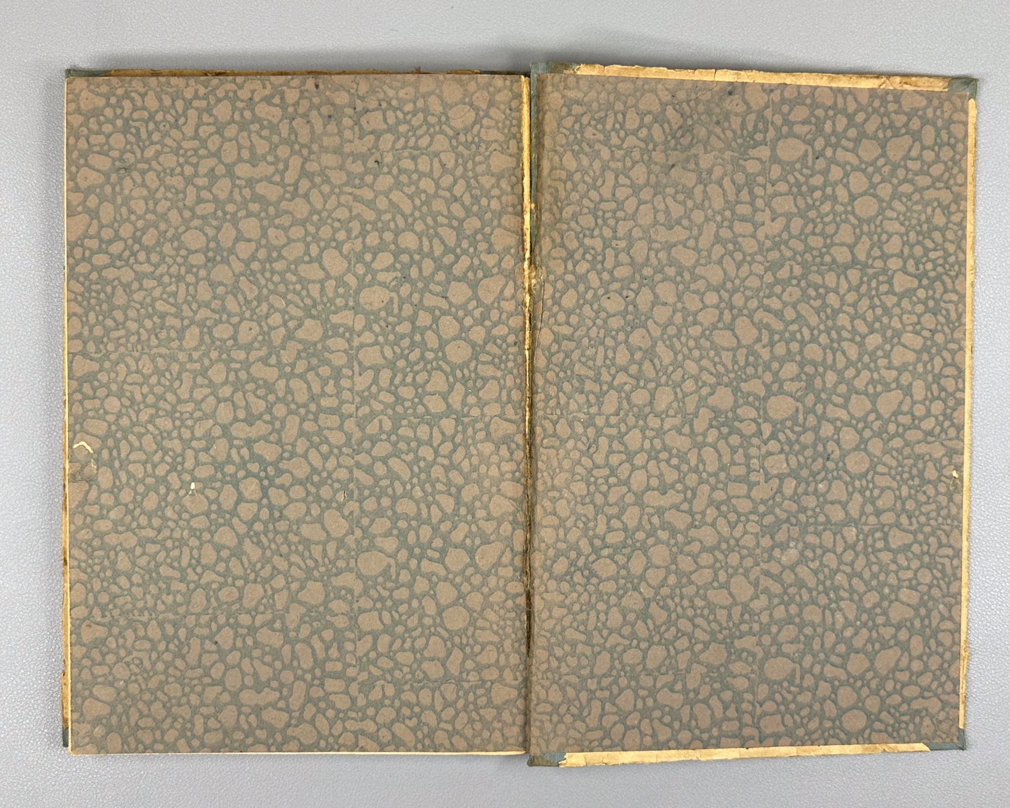Lossky, Nikolai. Fundamental Questions of Epistemology (Osnovnye voprosy gnoseologii). First edition, 1919. In Russian.