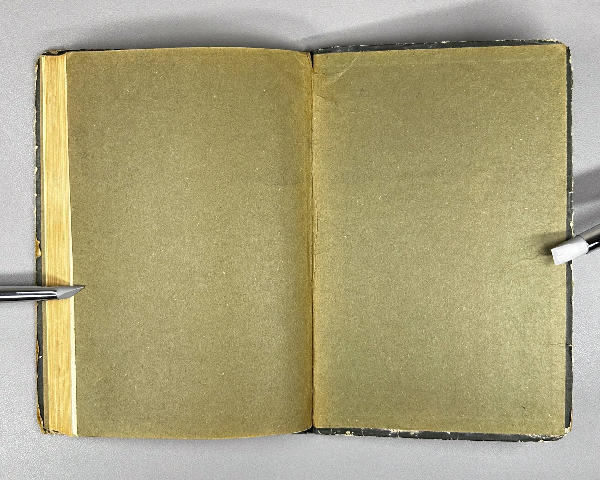 Lasker, E. Manual of Chess (Uchebnik shakhmatnoi igry). Edited by I. L. Maizelis, 1927. In Russian.