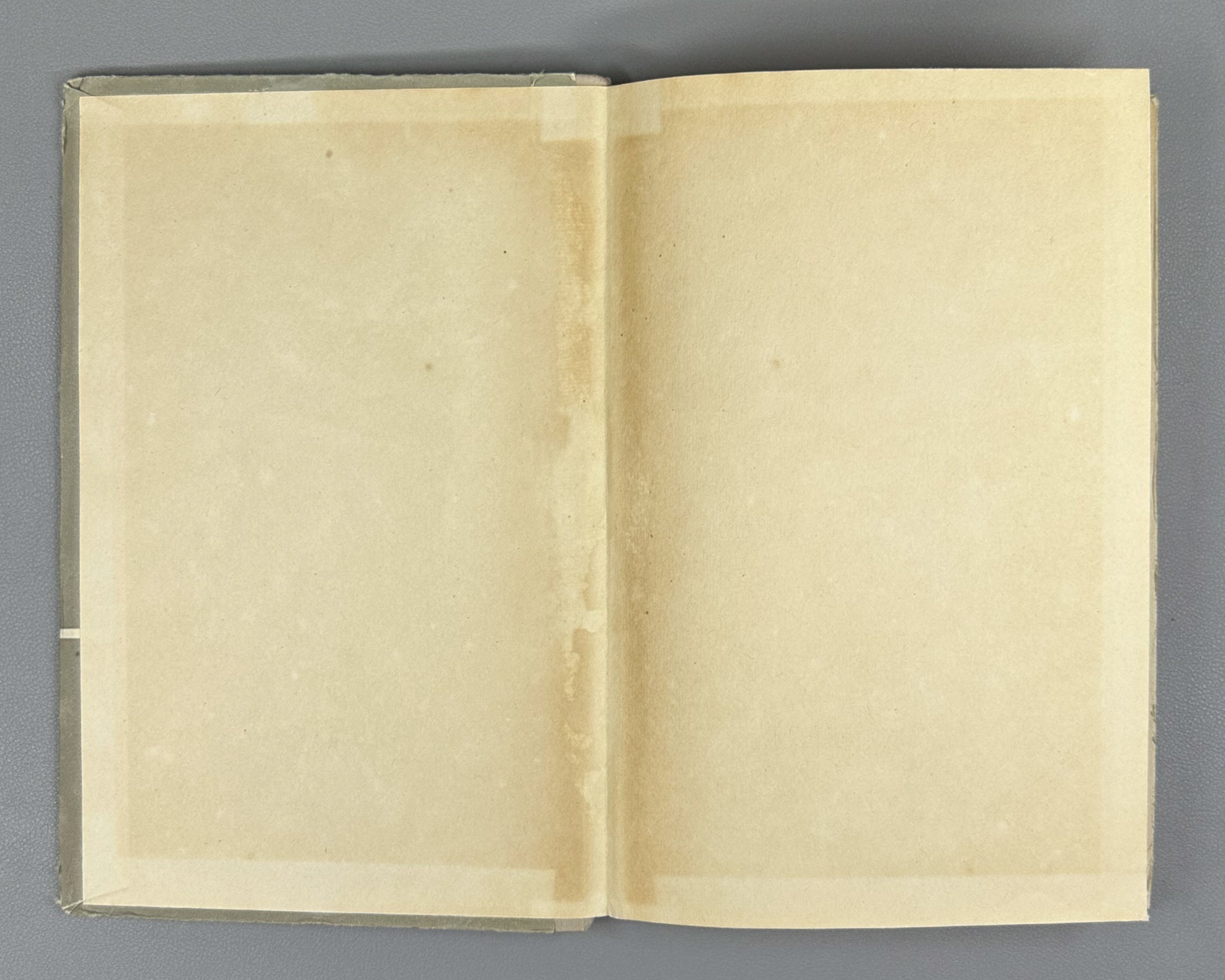 Korovkin, Pavel. The Definite Integral and Series (Opredelennyi integral i ryady). First edition, 1959. In Russian.
