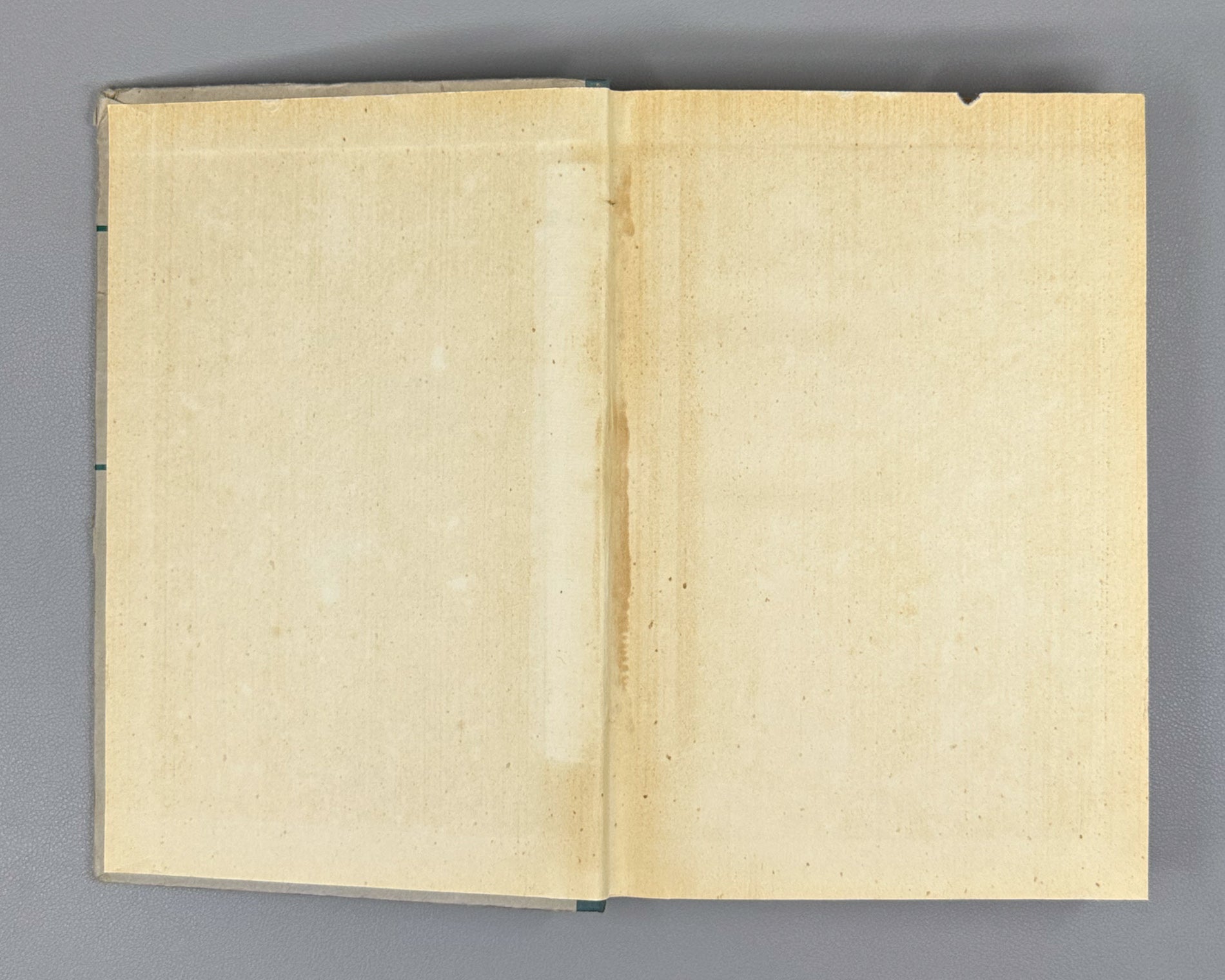 Volkovyskii, Lunts, Aramanovich. A Collection of Problems on the Theory of Functions of a Complex Variable (Sbornik zadach po teorii funktsii kompleksnogo peremennogo). First edition, 1960. In Russian.