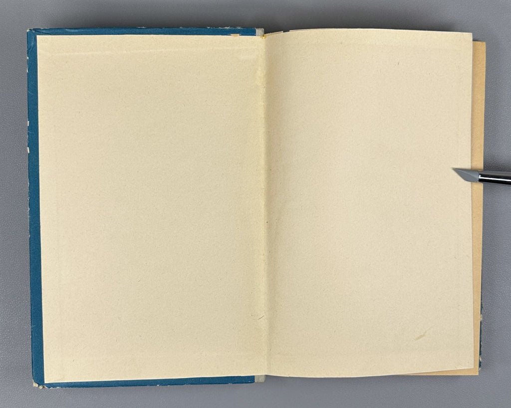 Cartan, Élie. Theory of Finite Continuous Groups and Differential Geometry (Teoriya konechnykh nepreryvnykh grupp i differentsial'naya geometriya). First Russian edition, 1963. In Russian.