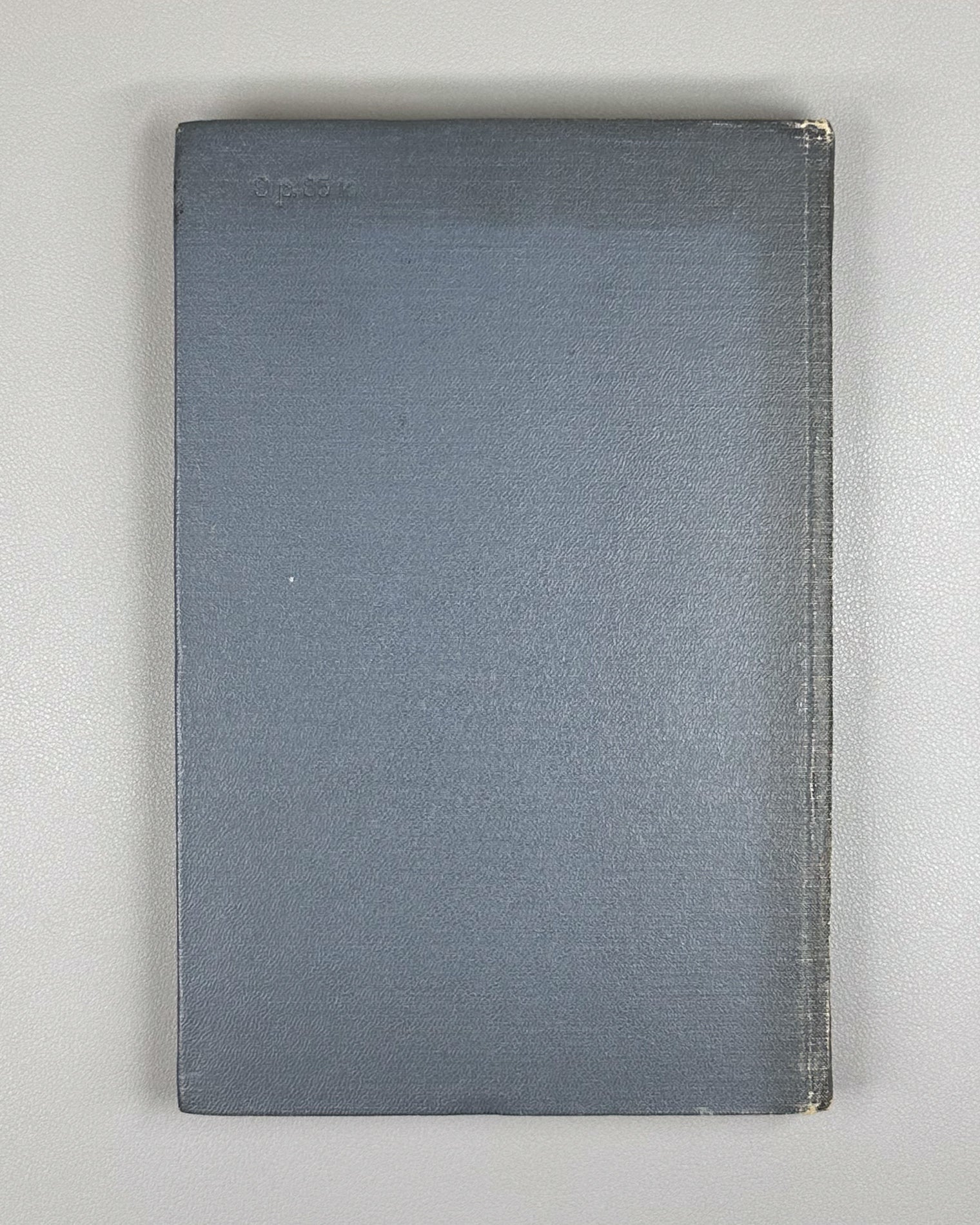 Lovitt, William Vernon. Linear Integral Equations (Lineinye integral'nye uravneniya). 1957. In Russian.