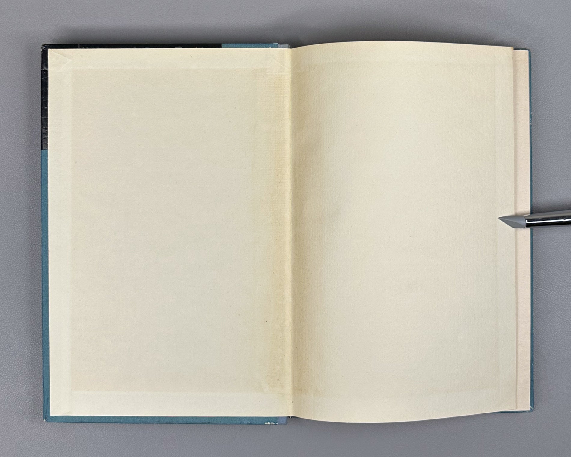 Hedley, George. Linear Algebra (for Economists) (Lineinaya algebra). 1966. In Russian.