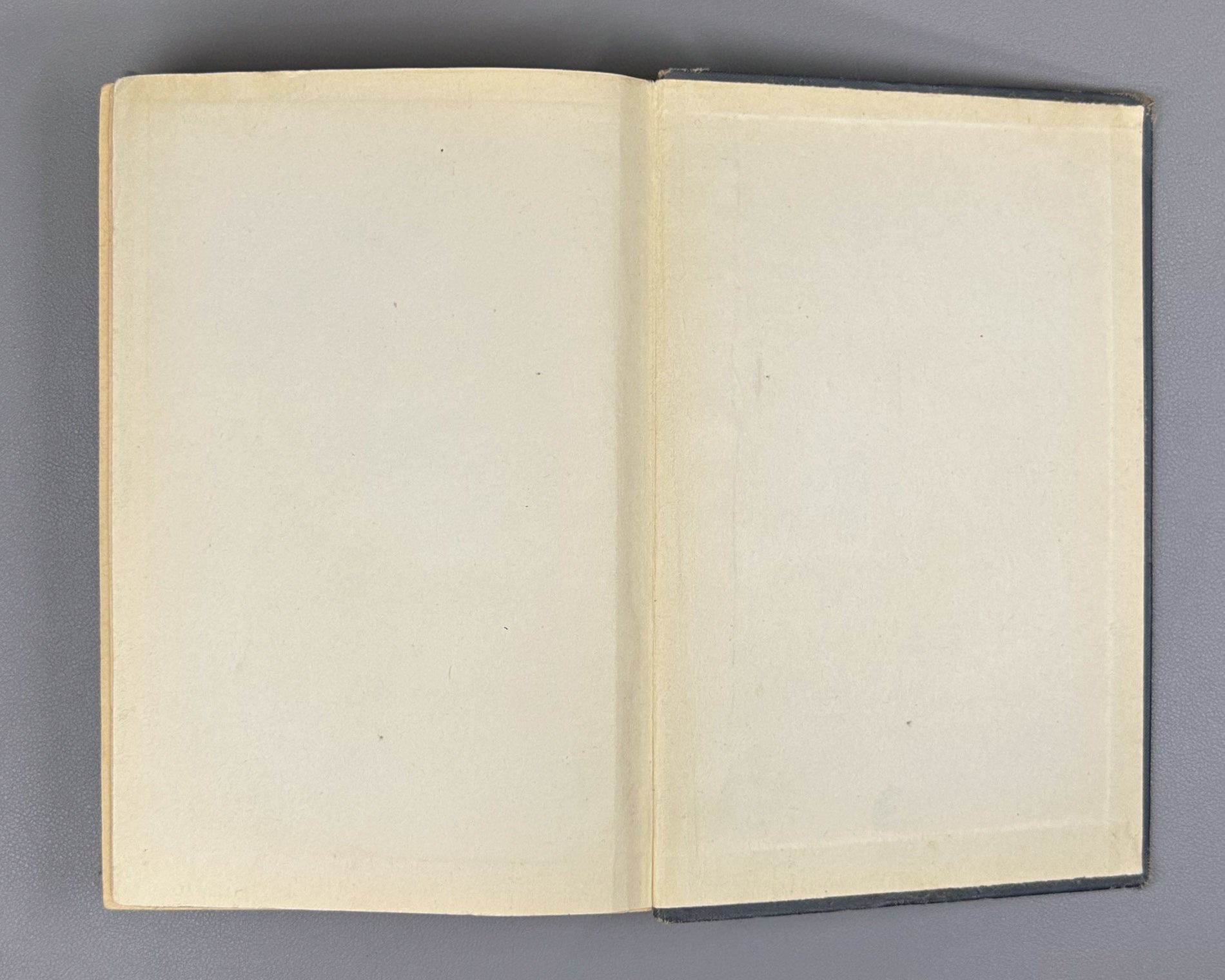 Hall, Marshall, Jr. The Theory of Groups (Teoriya grupp). First Russian edition, 1962.