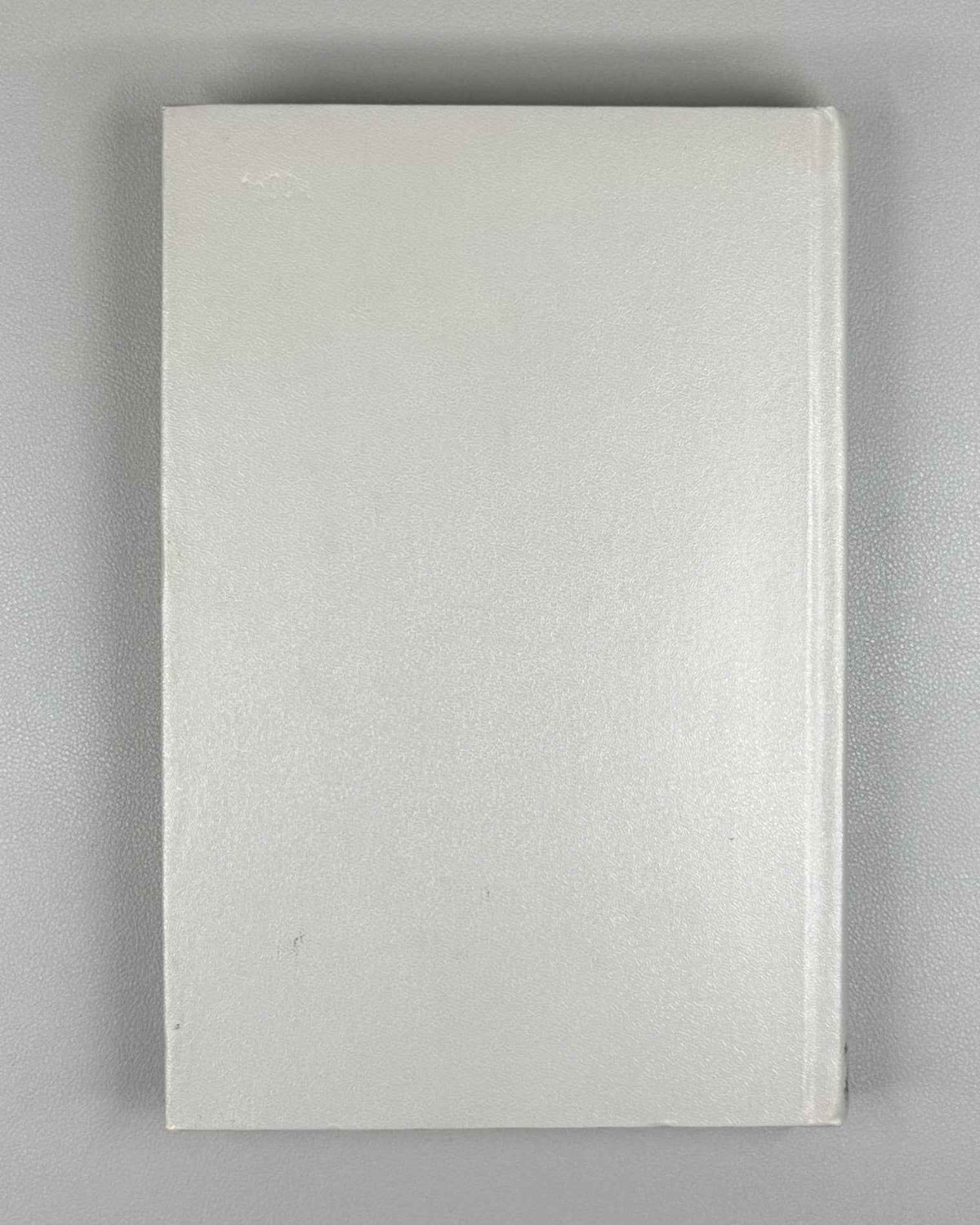 Kline, Morris. Mathematics: The Loss of Certainty (Matematika. Utrata opredelennosti). 1984. First Russian edition