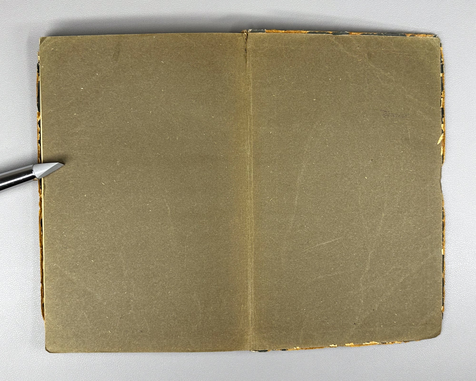 Lasker, Emanuel. Manual of Chess (Uchebnik shakhmatnoy igry), 1926. First Russian edition.