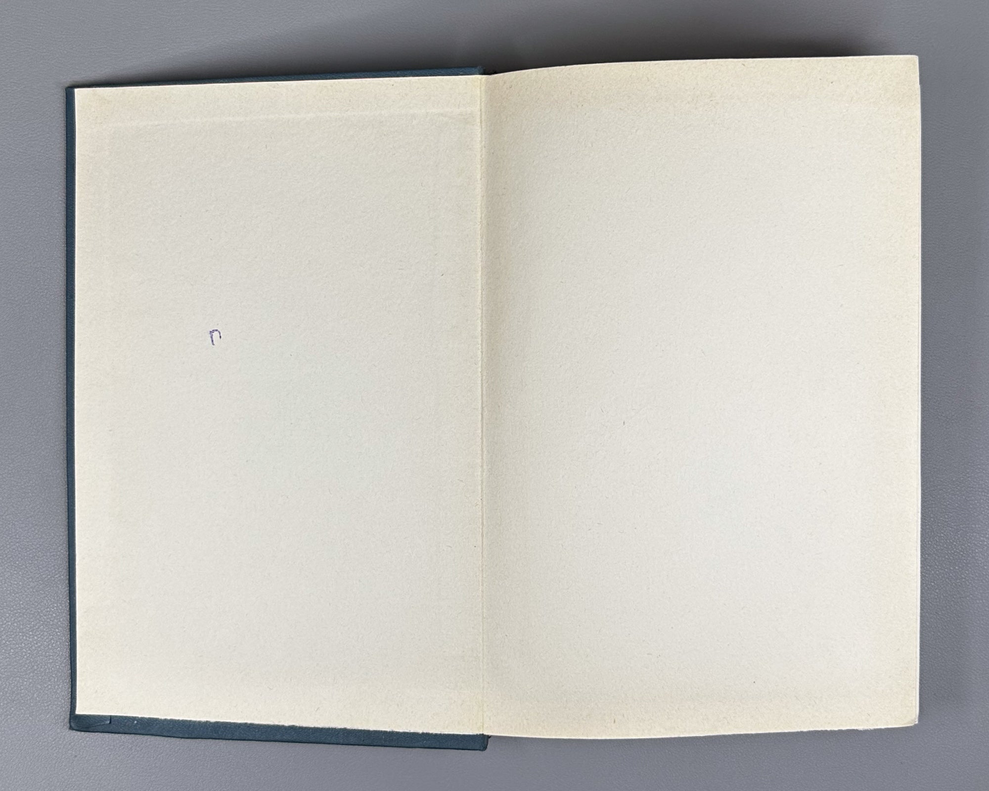 Levin, Y. L. (ed.). Siddur HaShalom — Prayer Book «Mir» («Peace»): Prayers for the Entire Year (Sidur ha-Shalom. Molitvennik «Mir». Molitvy na ves' god). 1968. In Hebrew