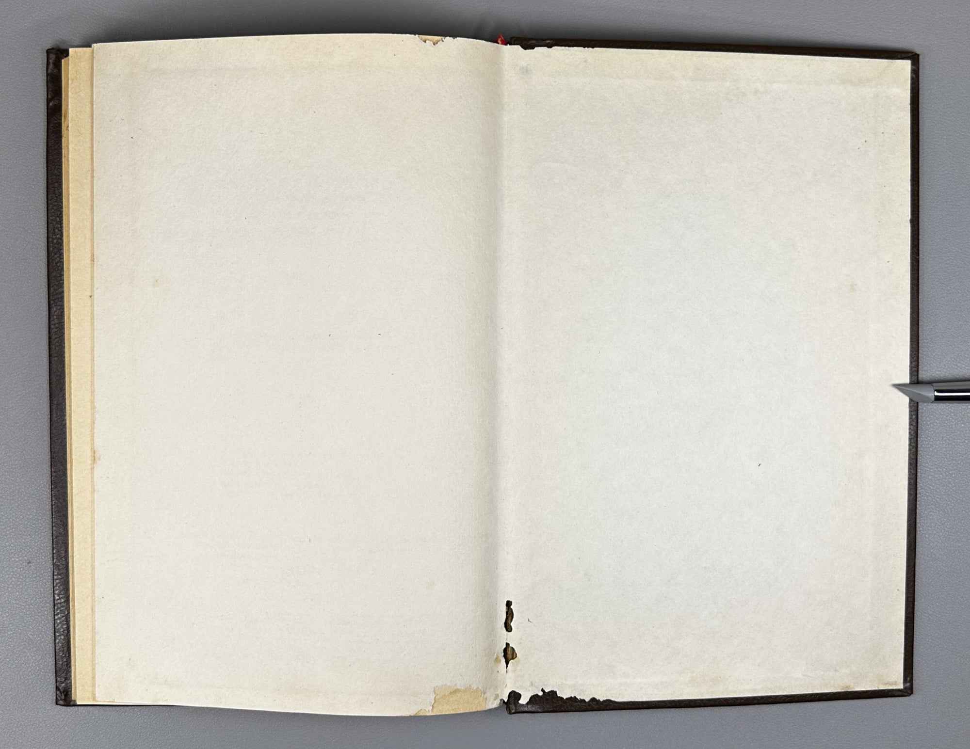 Books of the Old Testament. Part 3: Joshua, Judges and Ruth (Ts'ignni Dzuelisa Aghtkumisani: nak'veti 3, Iso Navesi, Msajultai, Rutisi). Monuments of Old Georgian Literature, vol. XI, part 3, 1991. In Georgian.