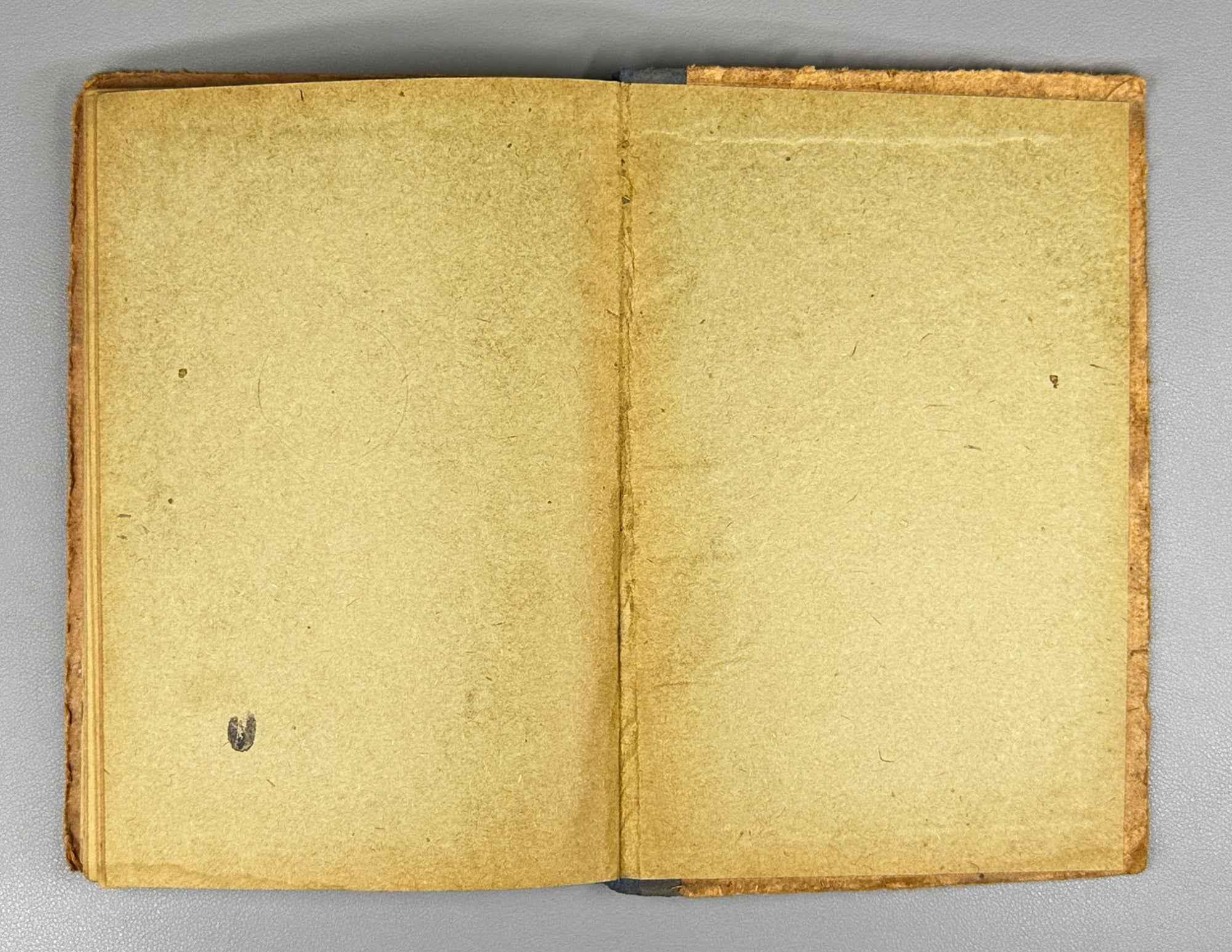 Gordon, V.O. Fundamentals of Technical Drawing: Textbook for Incomplete and Complete Secondary School (T'eknik'uri khazvis sap'udzvelbi). 1938. In Georgian.