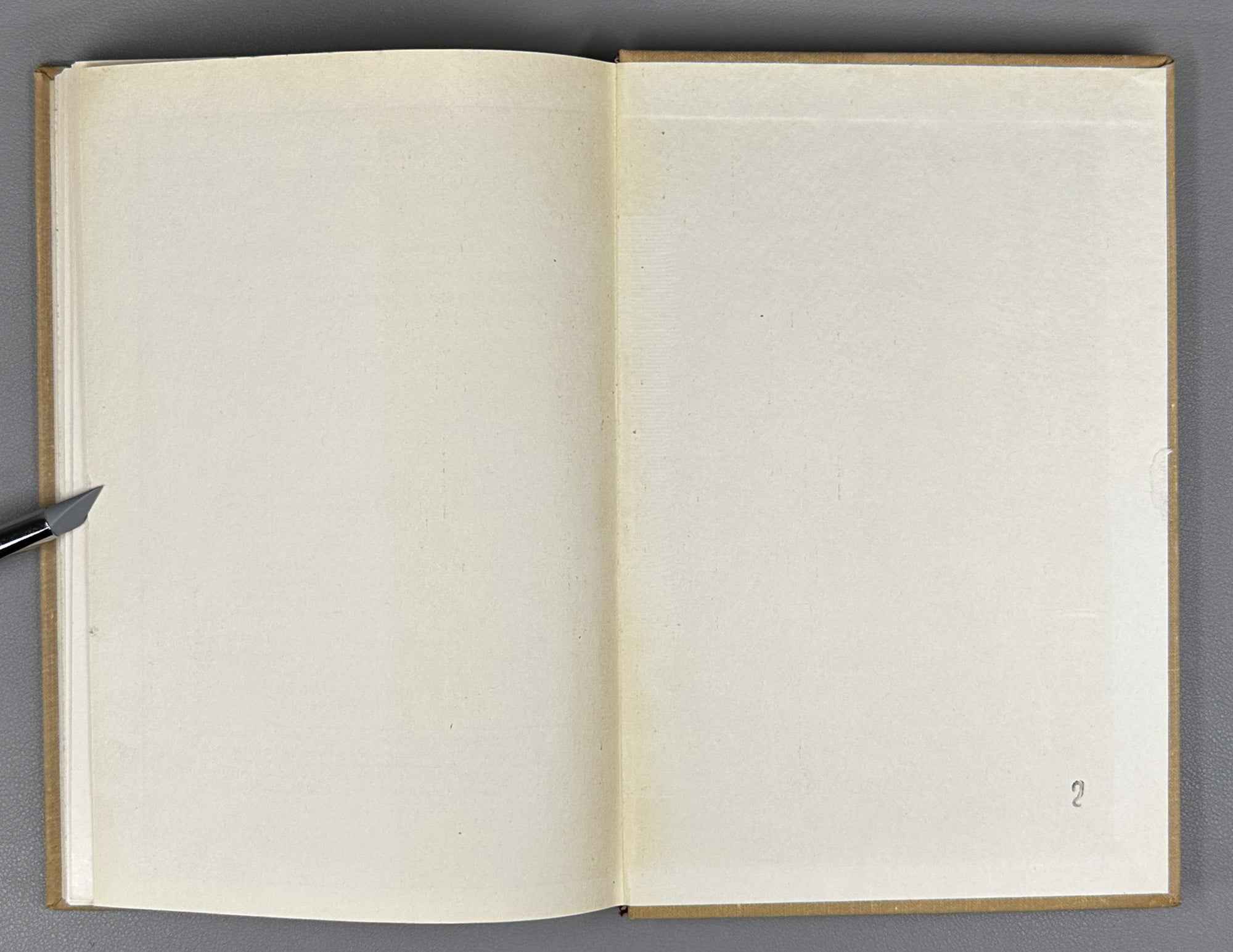 Chachanidze, Vasil. Peter the Iberian and the Archaeological Excavations of the Georgian Monastery in Jerusalem (P'et're Iberieli da k'artuli monastris arkeologiuri gatkhrebi Ierusalimshi). 1974. In Georgian.