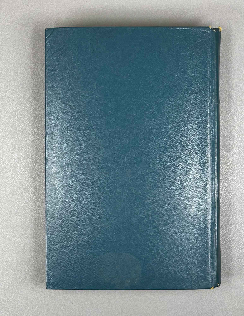 Gorgadze, I., Tomadze, M. Georgian Soviet Children's Book, 1921-1970: Annotated Bibliography (K'art'uli sabch'ota sabavshvo ts'igni). 1974. In Georgian.