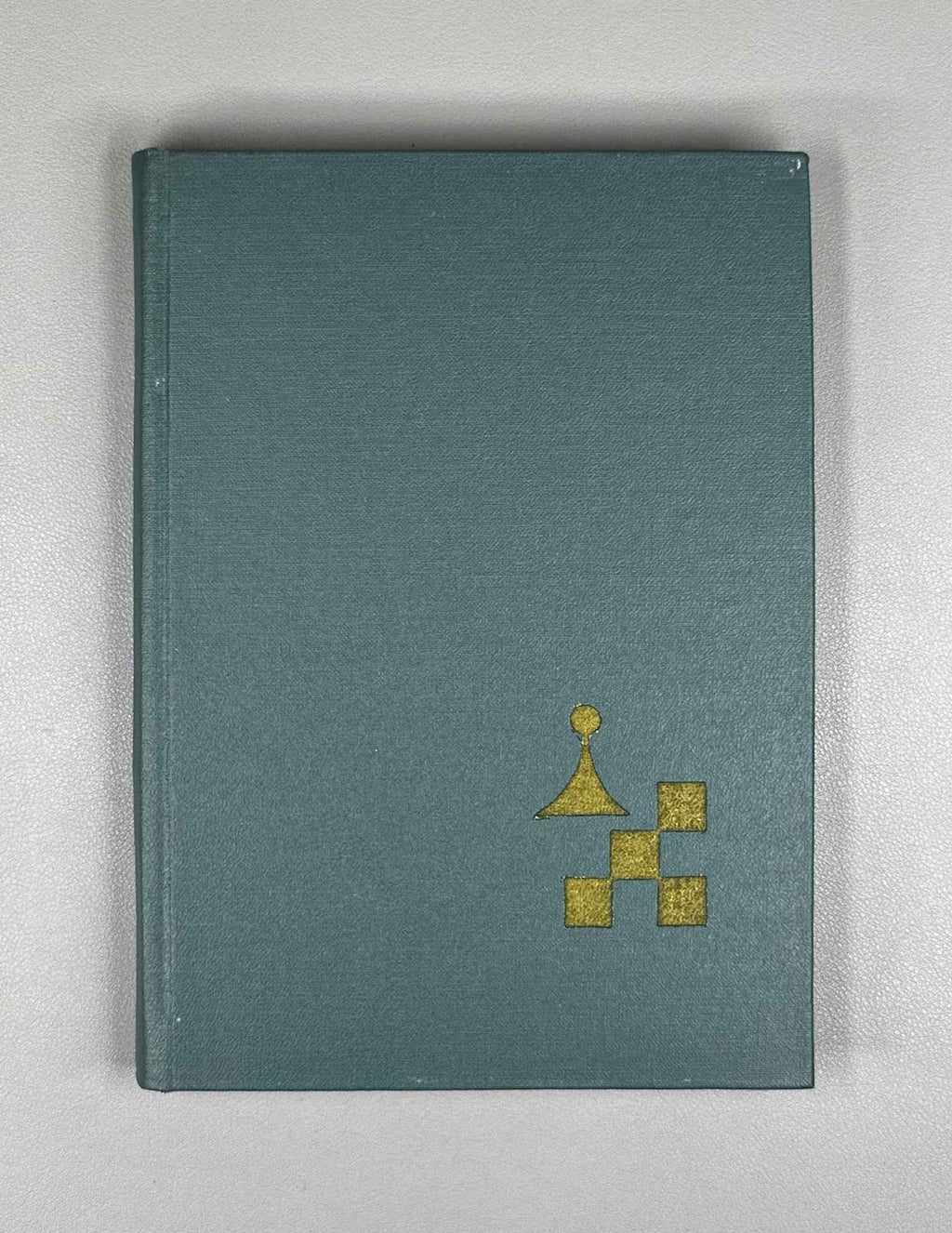 Nadareishvili, Gia. Studies (Et'iudebi). 1965. In Georgian.