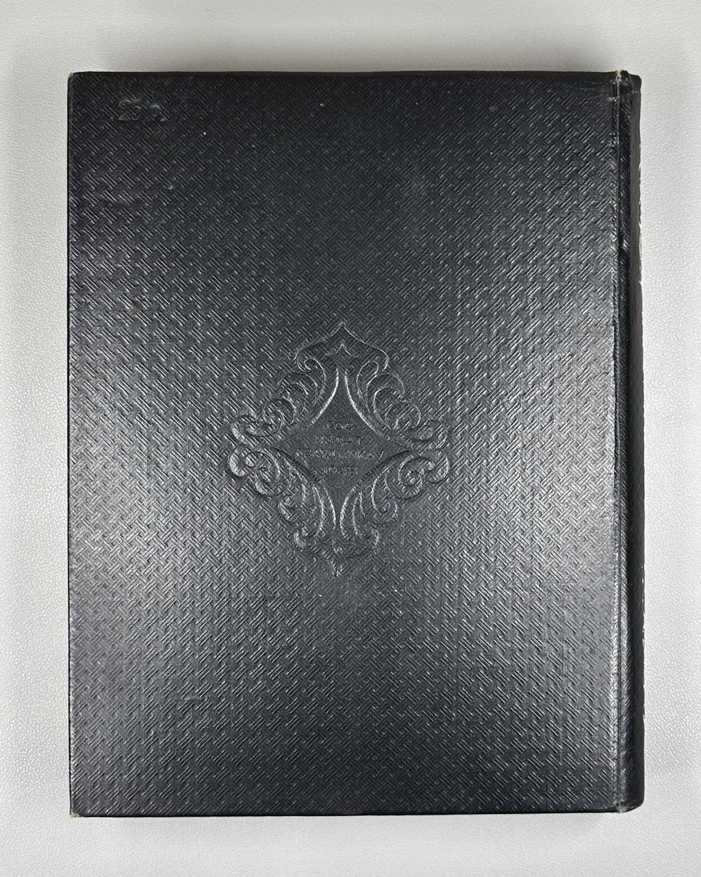 Ossetian Nart Legends (Iron adæmy narty kaddzhytæ / Osetinskiye nartskiye skazaniya) / translated from Ossetian by Yuri Libedinsky; illustrated by M. Tuganov; binding and decorations by N. Mukhin, 1948. In Russian