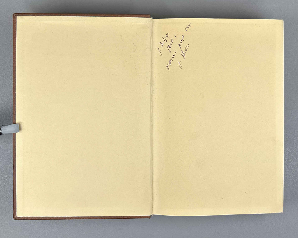 Catalog of Artworks Exhibited in the State Tretyakov Gallery (Katalog khudozhestvennykh proizvedeniy, nakhodyashchikhsya v ekspozitsii Gosudarstvennoy Tretyakovskoy gallerei). 1947. In Russian.