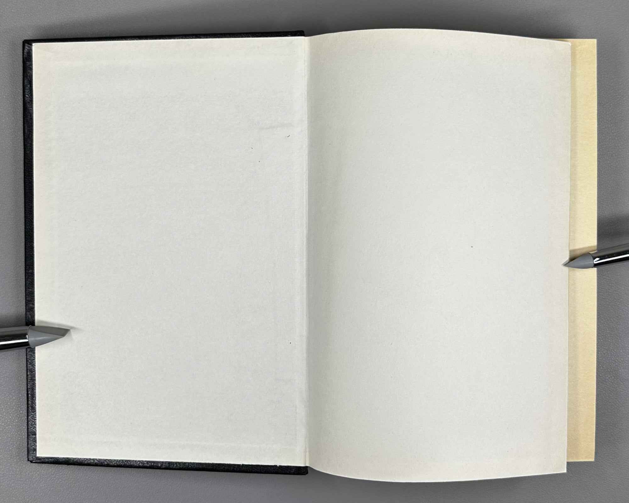 Firsov, L. Isary: Essays on the History of the Medieval Fortresses of the Southern Shore of Crimea (Isary: ocherki istorii srednevekovykh krepostei Iuzhnogo berega Kryma). 1990. In Russian.