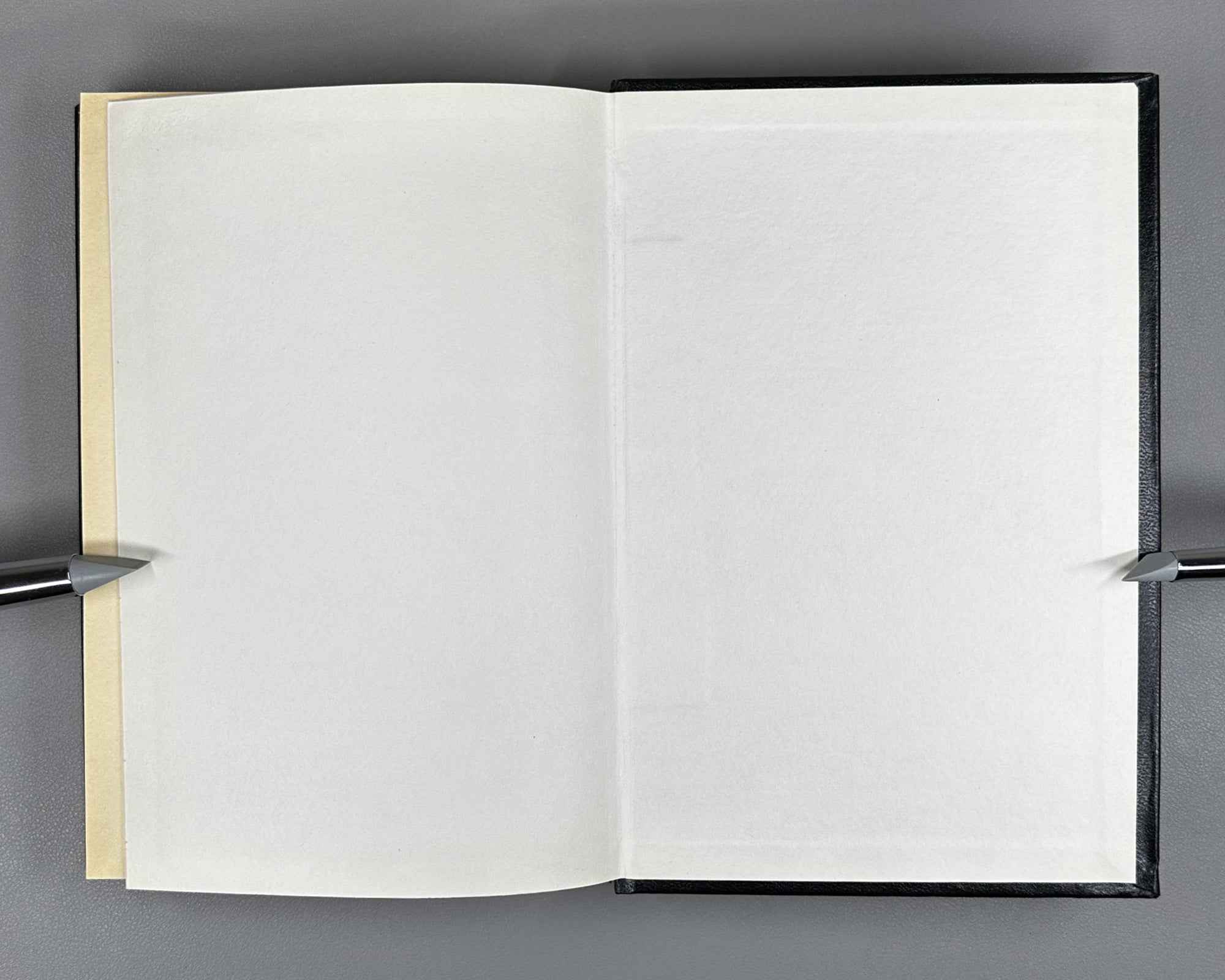 Firsov, L. Isary: Essays on the History of the Medieval Fortresses of the Southern Shore of Crimea (Isary: ocherki istorii srednevekovykh krepostei Iuzhnogo berega Kryma). 1990. In Russian.