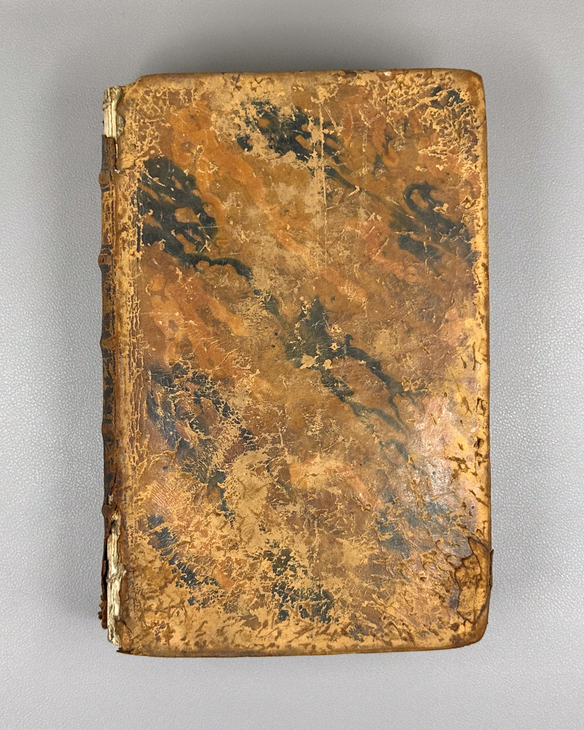 [Conquista Chronicle. First Russian Edition] Solis y Rivadeneyra, Antonio de. History of the Conquest of Mexico. Part One (Antona Solisa istoriya o pokorenii Meksiki / Historia de la conquista de México). Imperial Academy of Sciences, 1765.