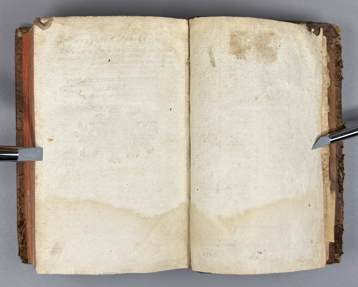 [Conquista Chronicle. First Russian Edition] Solis y Rivadeneyra, Antonio de. History of the Conquest of Mexico. Part One (Antona Solisa istoriya o pokorenii Meksiki / Historia de la conquista de México). Imperial Academy of Sciences, 1765.