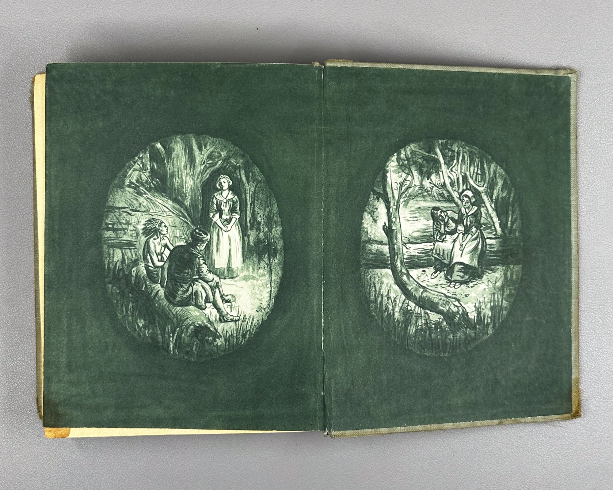 Cooper, James Fenimore. The Deerslayer, or The First War-Path (Zveroboi, ili pervaia tropa voiny). Biblioteka prikliuchenii, 1949. In Russian.
