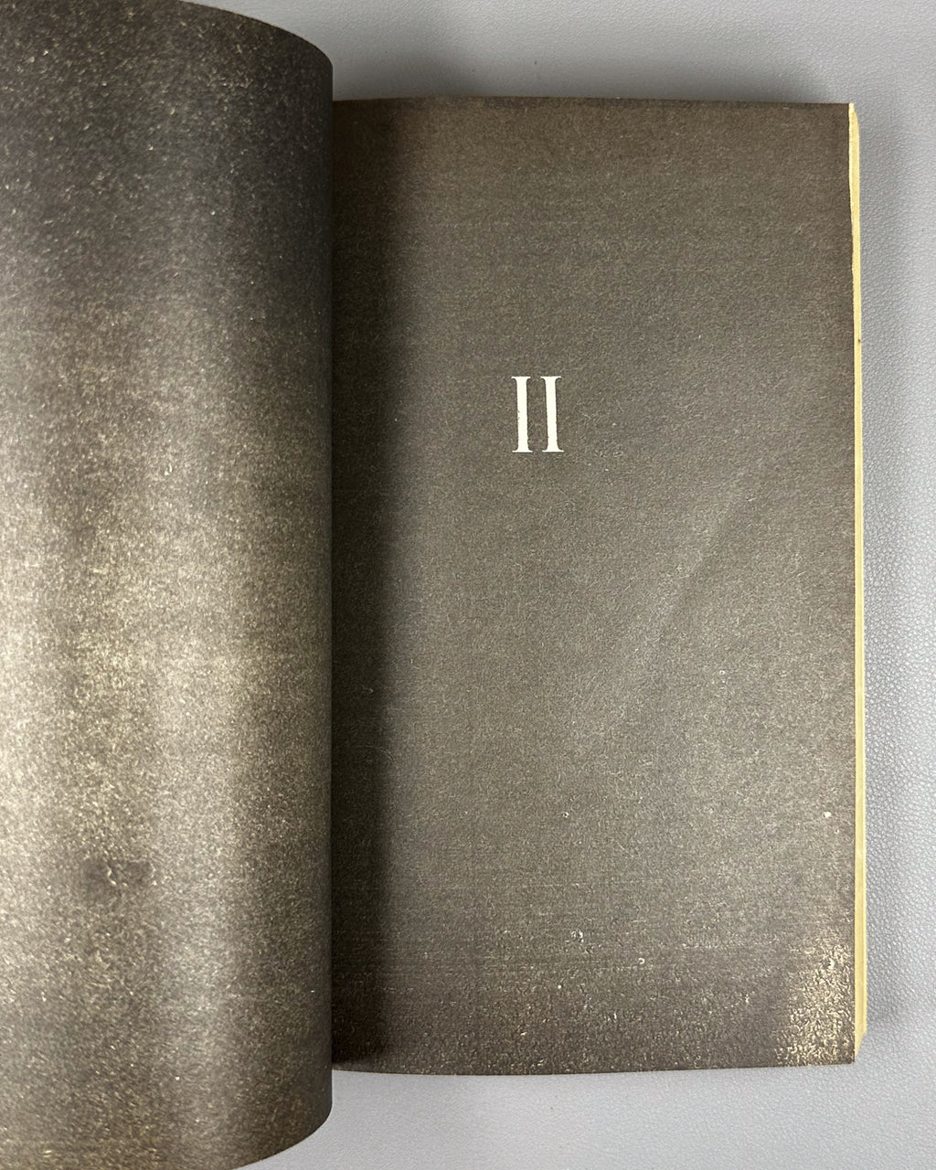 Joyce, James. Ulysses. Book 1 (Ulise) / translated from the English by Nico Kiasashvili. First Georgian edition, 1983