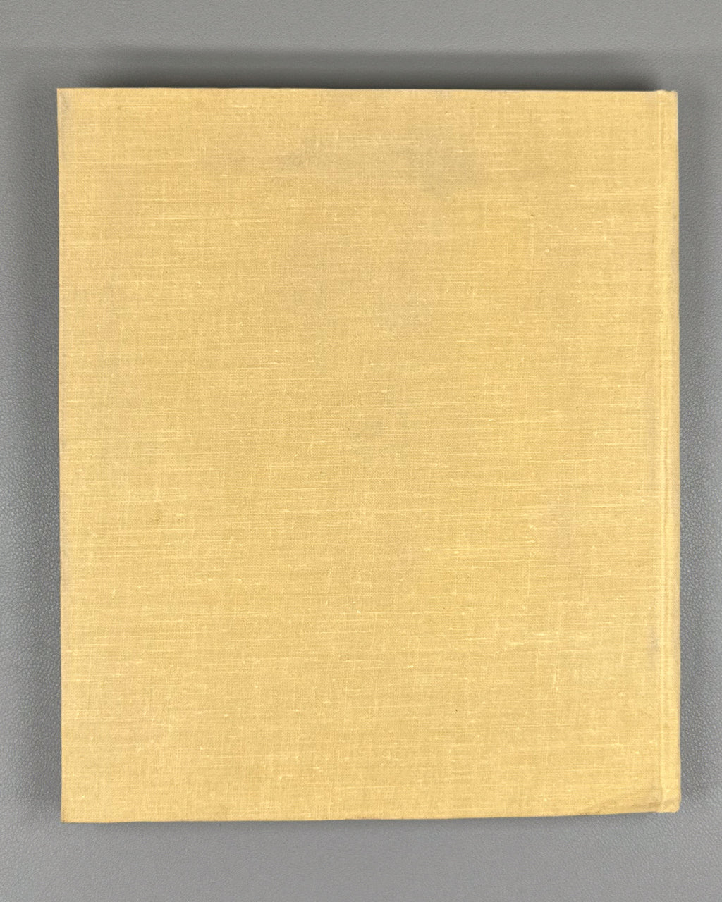 Roustaveli, Chota. Le Chevalier a la Peau de Tigre (Vepkhist'q'aosani). Translated from the Georgian, with an introduction and notes, by S. Tsouladze. Illustrated by S. Kobouladze, 1966. In French.