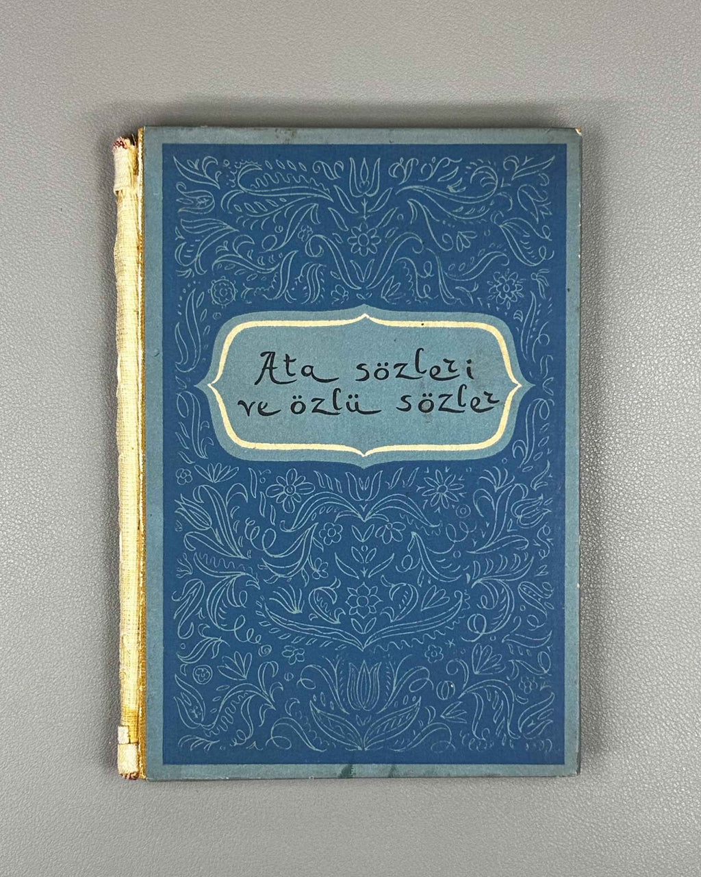 Turkish Folk Proverbs (Ata sözleri ve özlü sözler) / compiled by Y. Kerimof and B. Şişmanoğlu. Sofia: Narodna Prosveta, 1960. In Turkish.