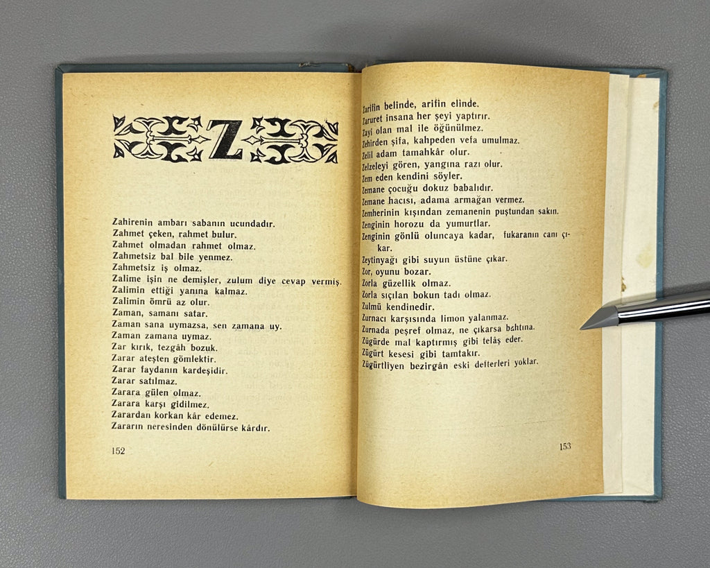 Turkish Folk Proverbs (Ata sözleri ve özlü sözler) / compiled by Y. Kerimof and B. Şişmanoğlu. Sofia: Narodna Prosveta, 1960. In Turkish.