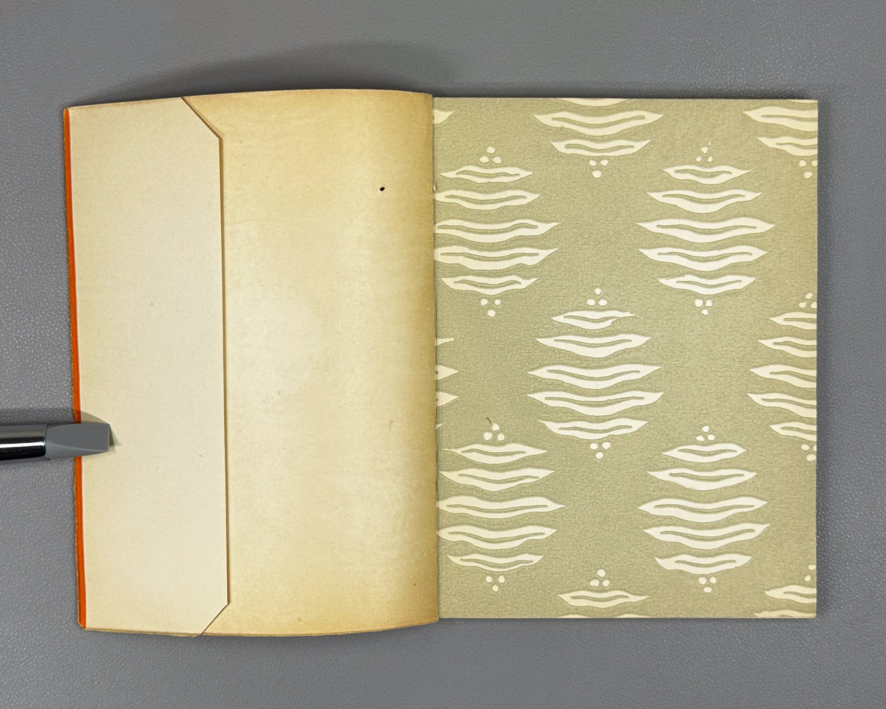 Turkish Poetry of Our Days (Turetskaya poeziya nashikh dney) / compiled by Radik Fish. First edition, 1958. In Russian.