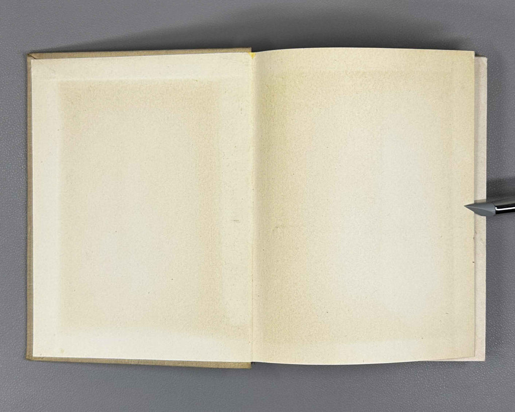 Hikmet, Nazim. Selected Poems 1921-1961 (Izbrannye stikhi 1921-1961). First edition of this compilation, 1962. In Russian.