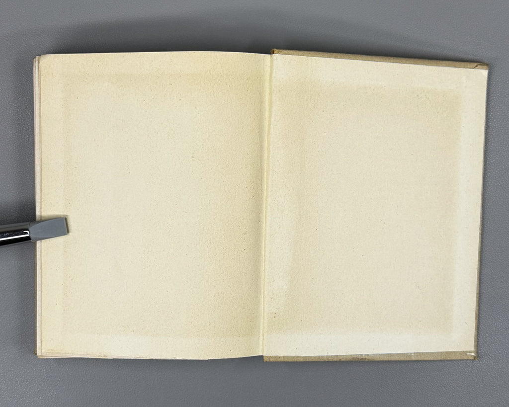 Hikmet, Nazim. Selected Poems 1921-1961 (Izbrannye stikhi 1921-1961). First edition of this compilation, 1962. In Russian.