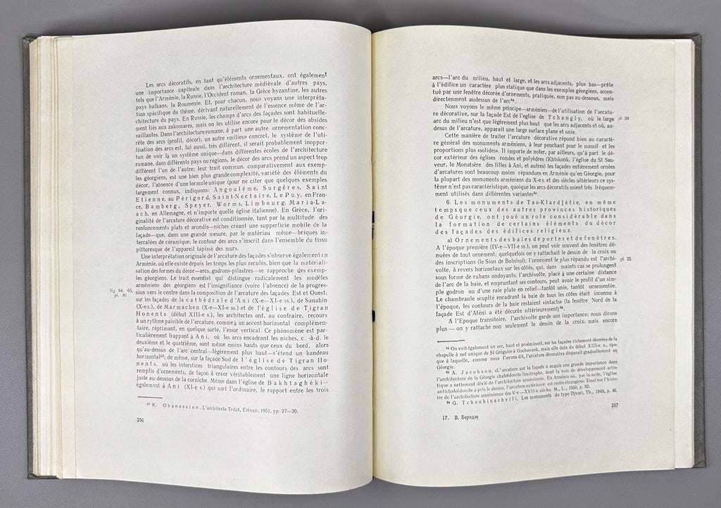 [Signed] Beridze, Vakhtang. Architecture of Tao-Klardjeti (Arkhitektura Tao-Klardzheti). Tbilisi, 1981. In Russian, Georgian, and French.