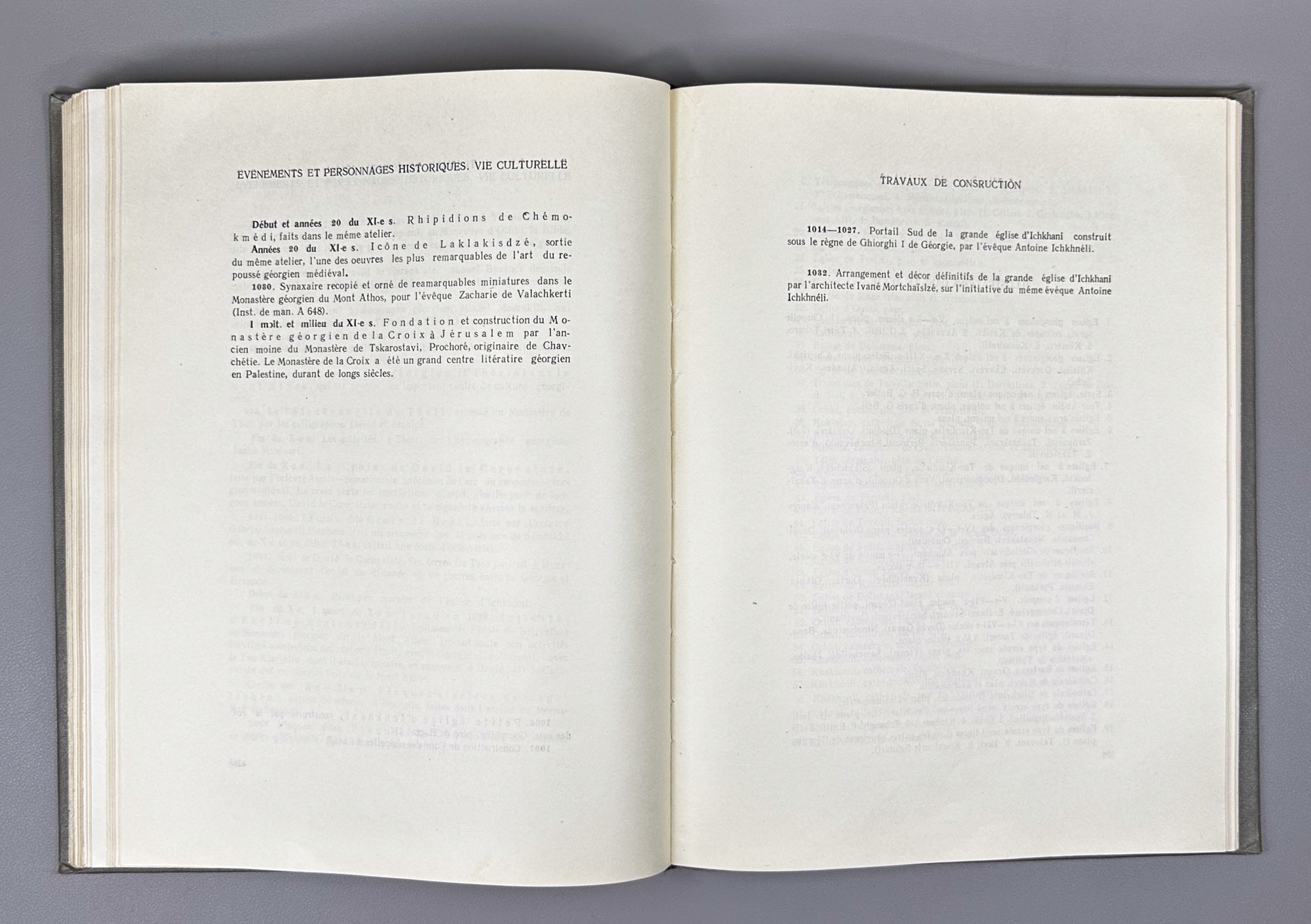[Signed] Beridze, Vakhtang. Architecture of Tao-Klardjeti (Arkhitektura Tao-Klardzheti). Tbilisi, 1981. In Russian, Georgian, and French.
