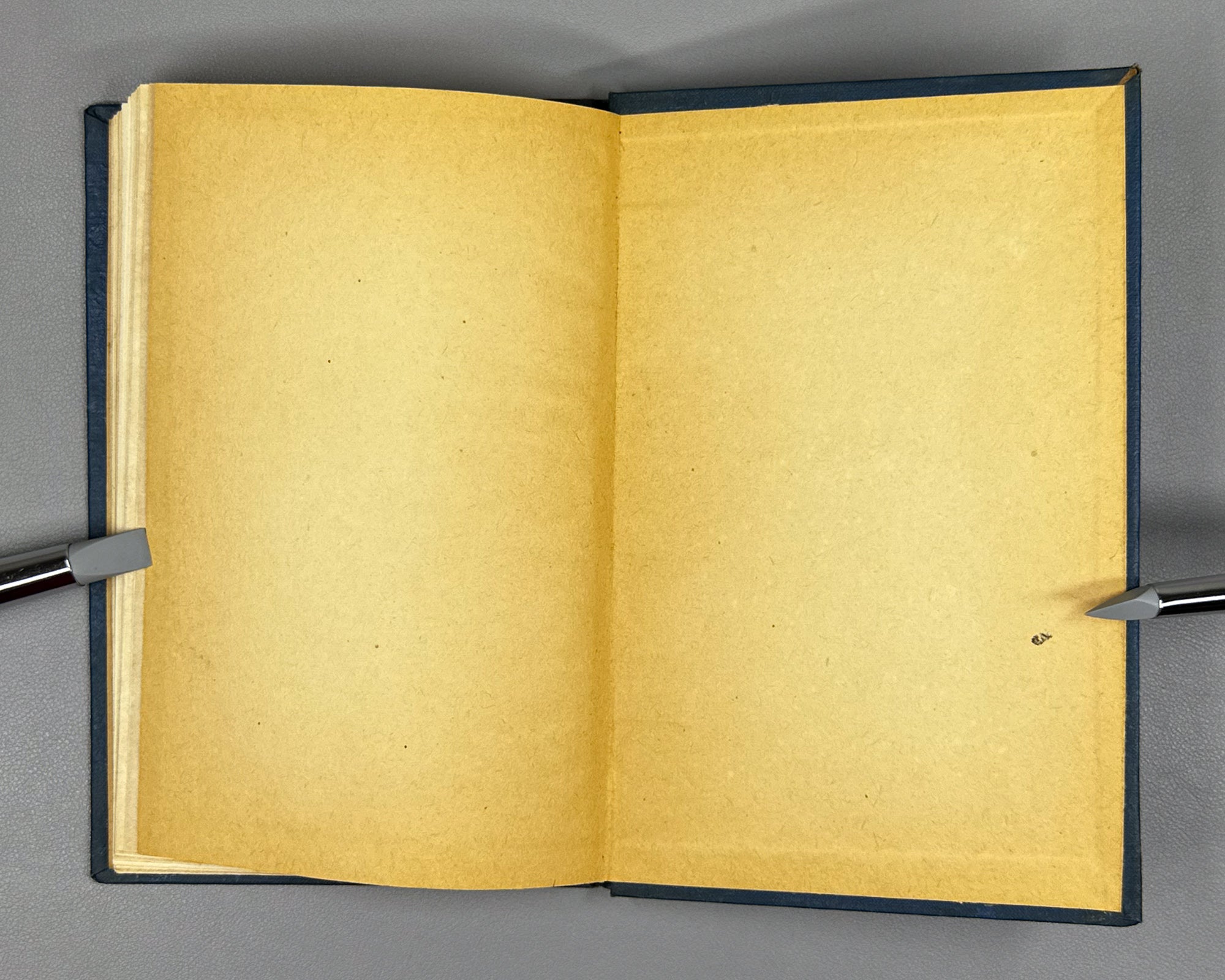 [Signed] Abshilava, Amiran. Thoughts on First Love (Pikrebi pirvel siyvarulze). 1959. In Georgian.