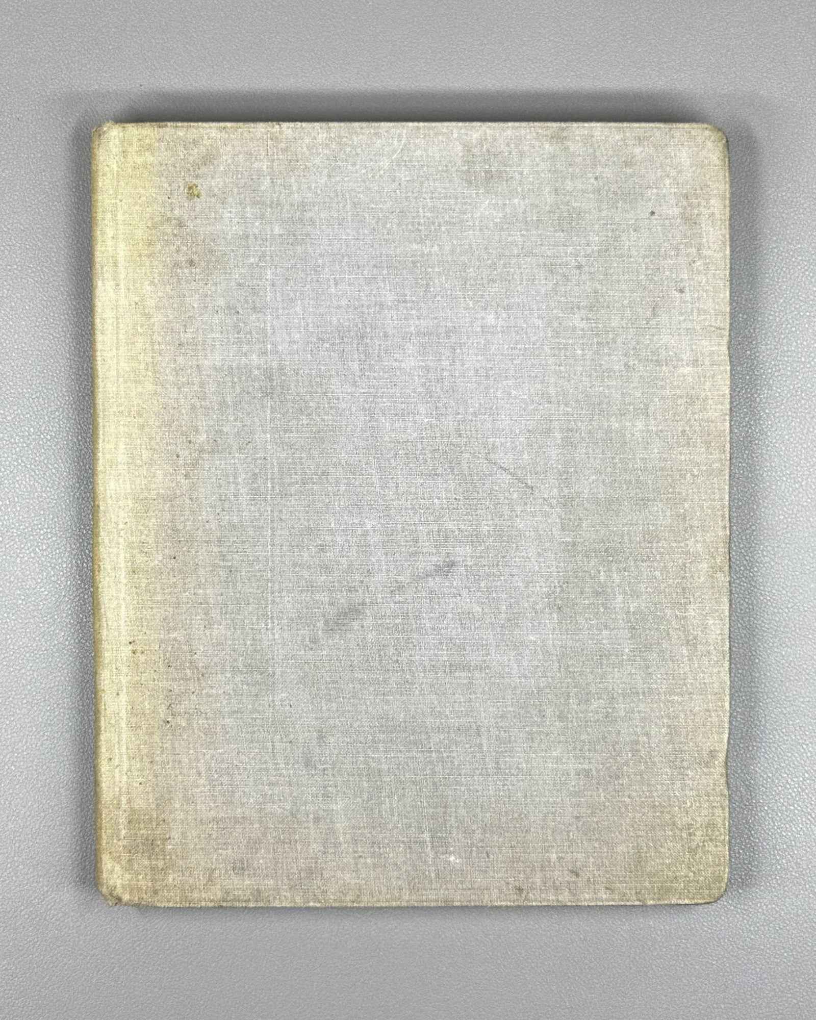 Bentham, Jeremy. Tactics of Legislative Assemblies (Taktika zakonodatel'nykh sobranii). First Russian edition, 1907. In Russian.
