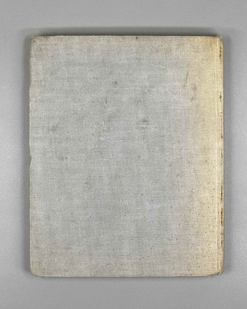 Bentham, Jeremy. Tactics of Legislative Assemblies (Taktika zakonodatel'nykh sobranii). First Russian edition, 1907. In Russian.