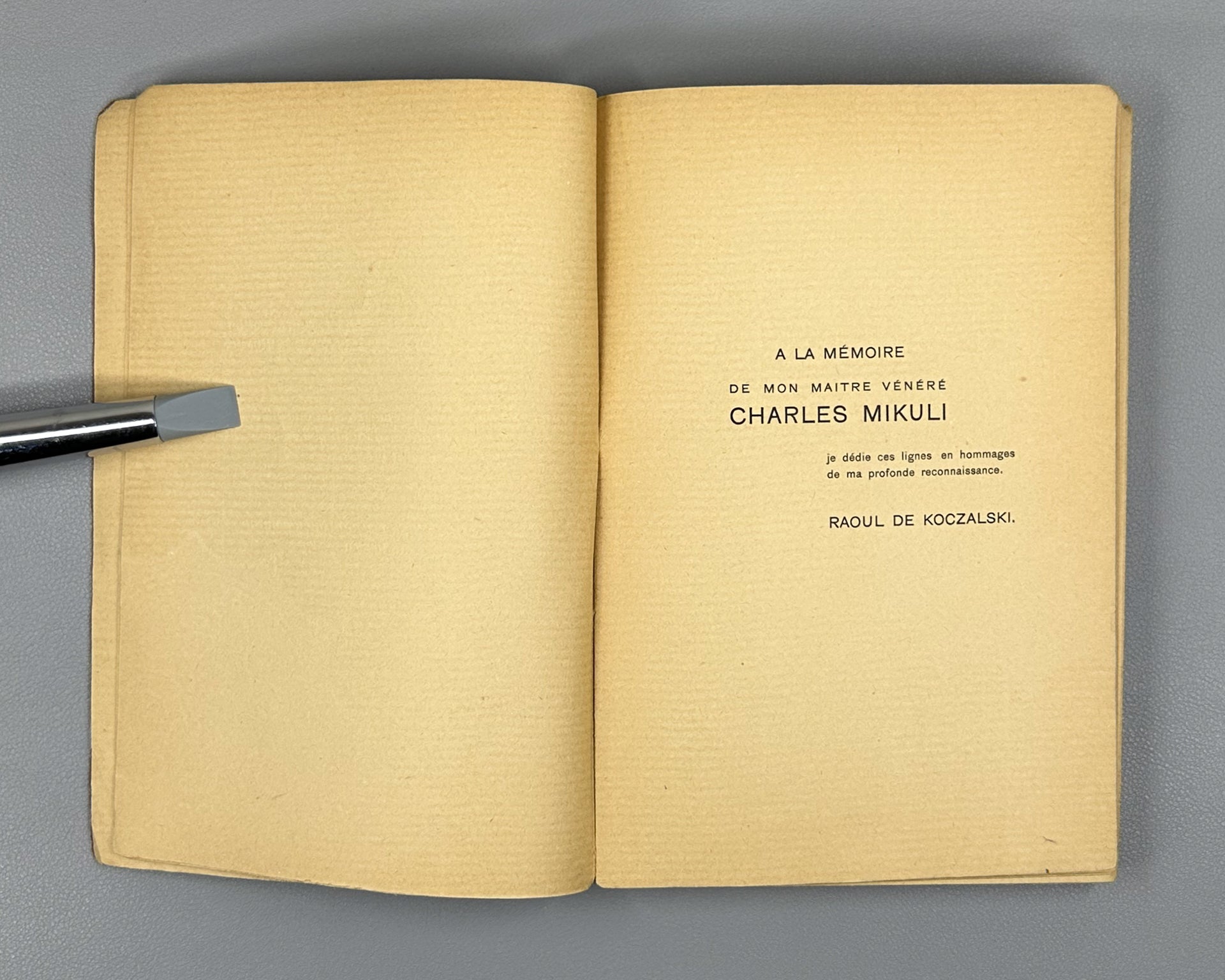 Koczalski, Raoul. Frédéric Chopin: Four Analytical Lectures Preceded by Biographical Notes as well as Essays on Chopin (Frédéric Chopin : quatre conférences analytiques...), 1913. In French.