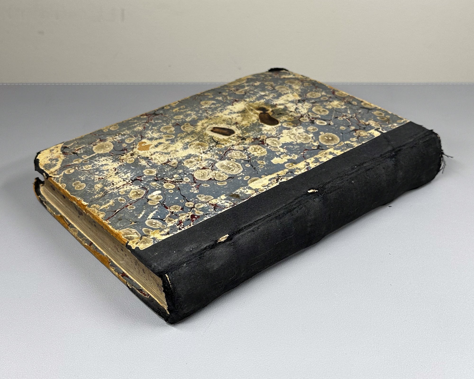 [First edition] Kalila and Dimna (Kilila da Damana). Translated from the Persian into Georgian by King Vakhtang VI. Tiflis, 1886 In Georgian.