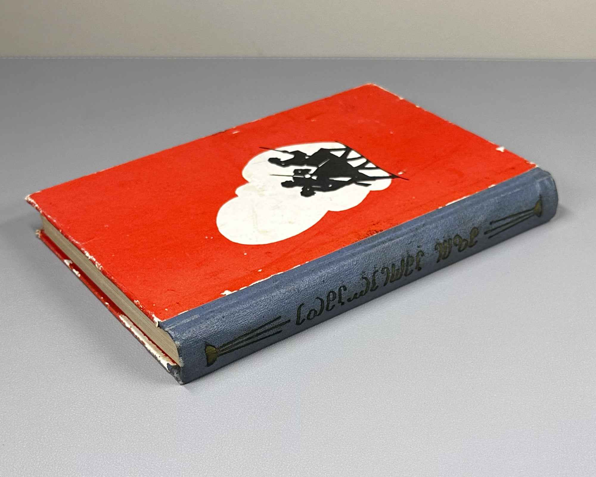 Zedginidze, Elizbar. Before Sunrise (Mzis amosvlamde): a novel. Tbilisi, 1960. With 7 illustrated plates. In Georgian.