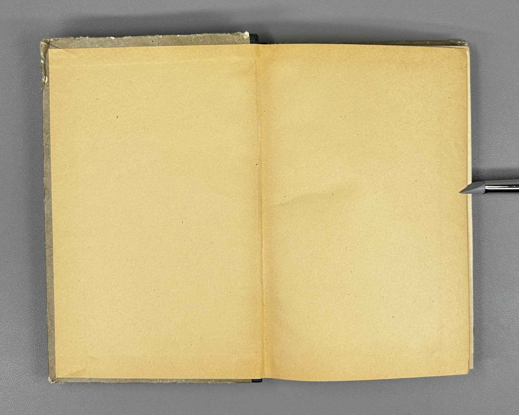 Gvasalia, Mose. On the Path of the Chamois (Archvebis bilikze): stories. First edition. Tbilisi, 1957. In Georgian.