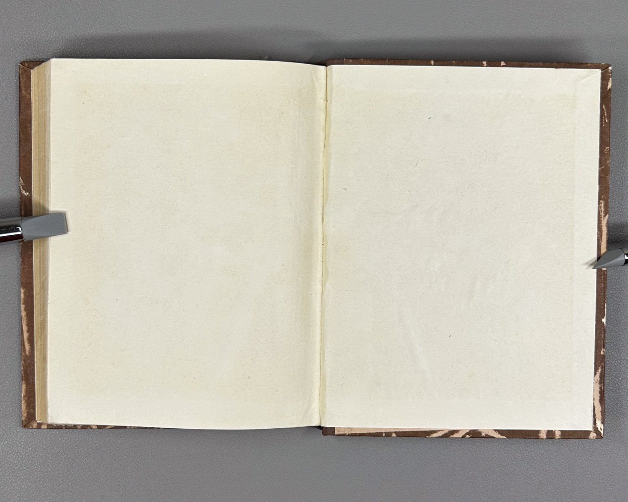 Gvasalia, Mose. Tarchia: stories. Sokhumi. Alashara, 1967. In Georgian.