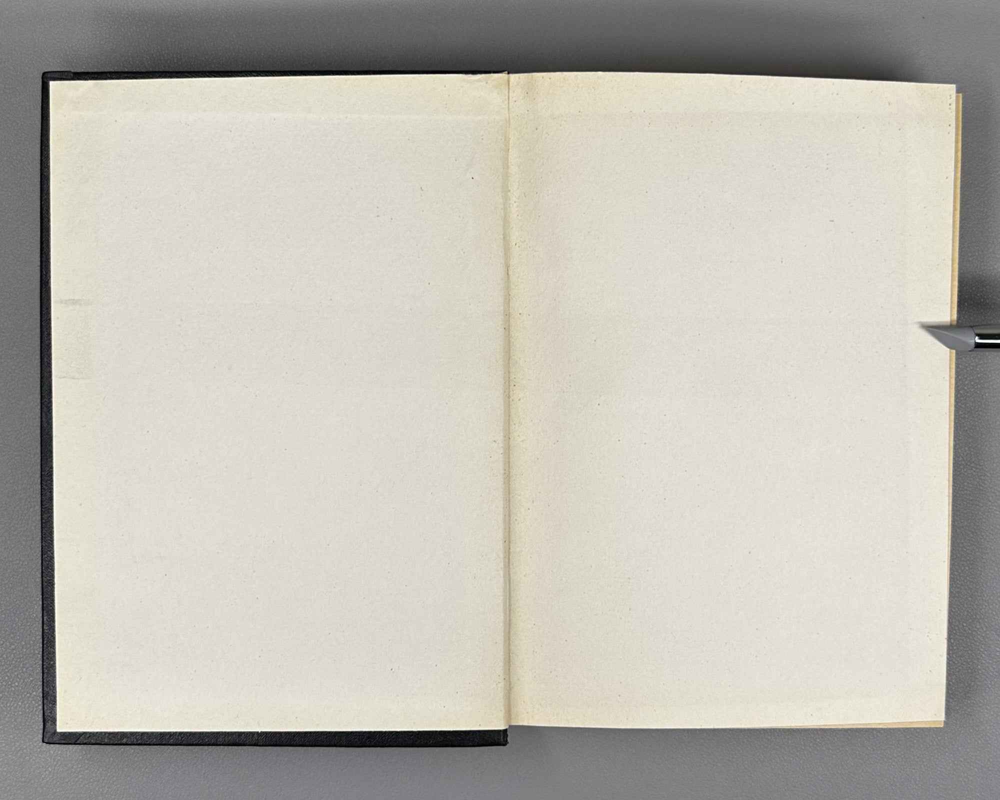 Bradbury, Ray. Fahrenheit 451; The Martian Chronicles; Short Stories; foreword by A. Gvakharia. Tbilisi, 1973. First edition in Georgian.